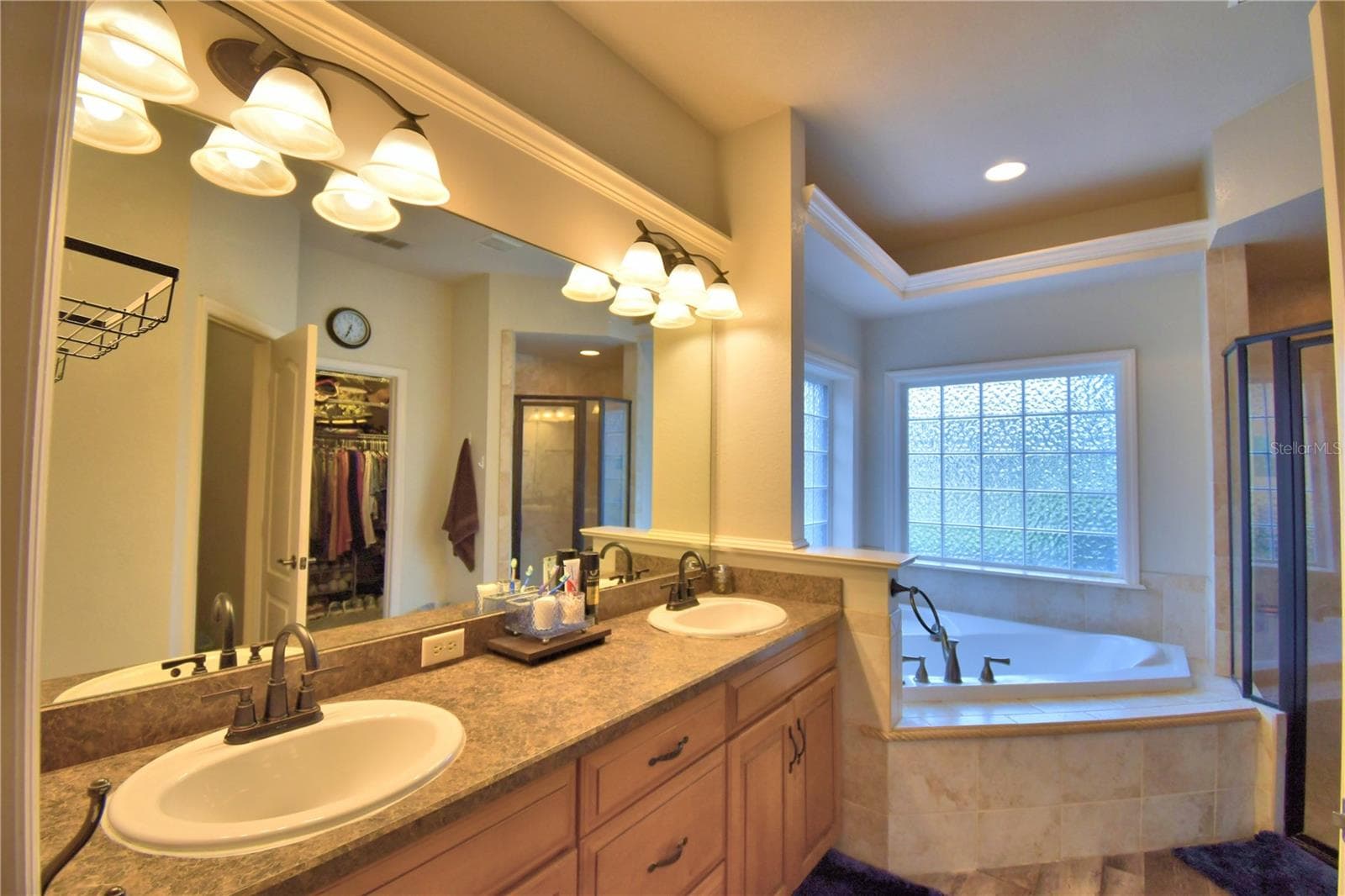 En Suite Bath - 5516 BLACK HAWK LN, LAKELAND
