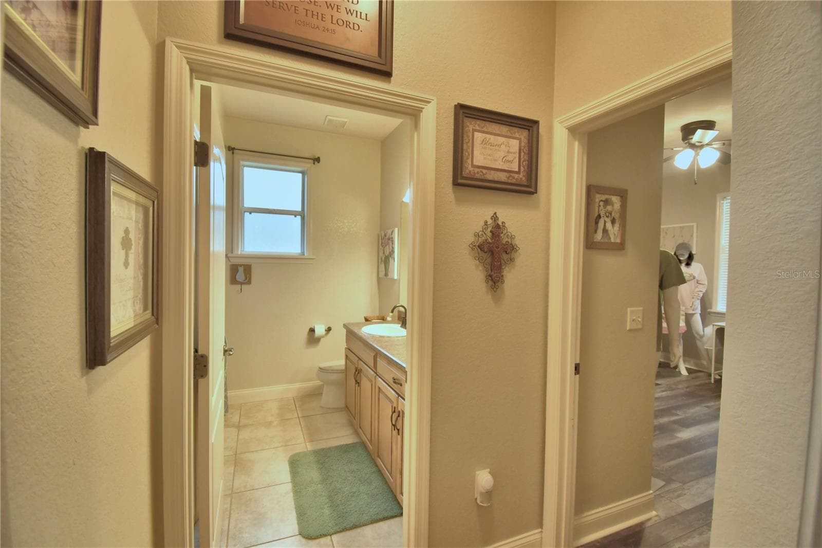 Guest Bathroom - 5516 BLACK HAWK LN, LAKELAND