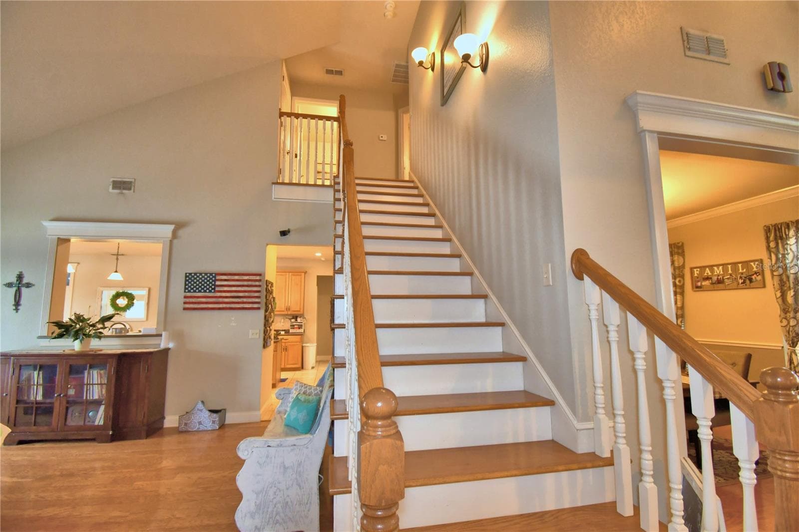 Stairs - 5516 BLACK HAWK LN, LAKELAND
