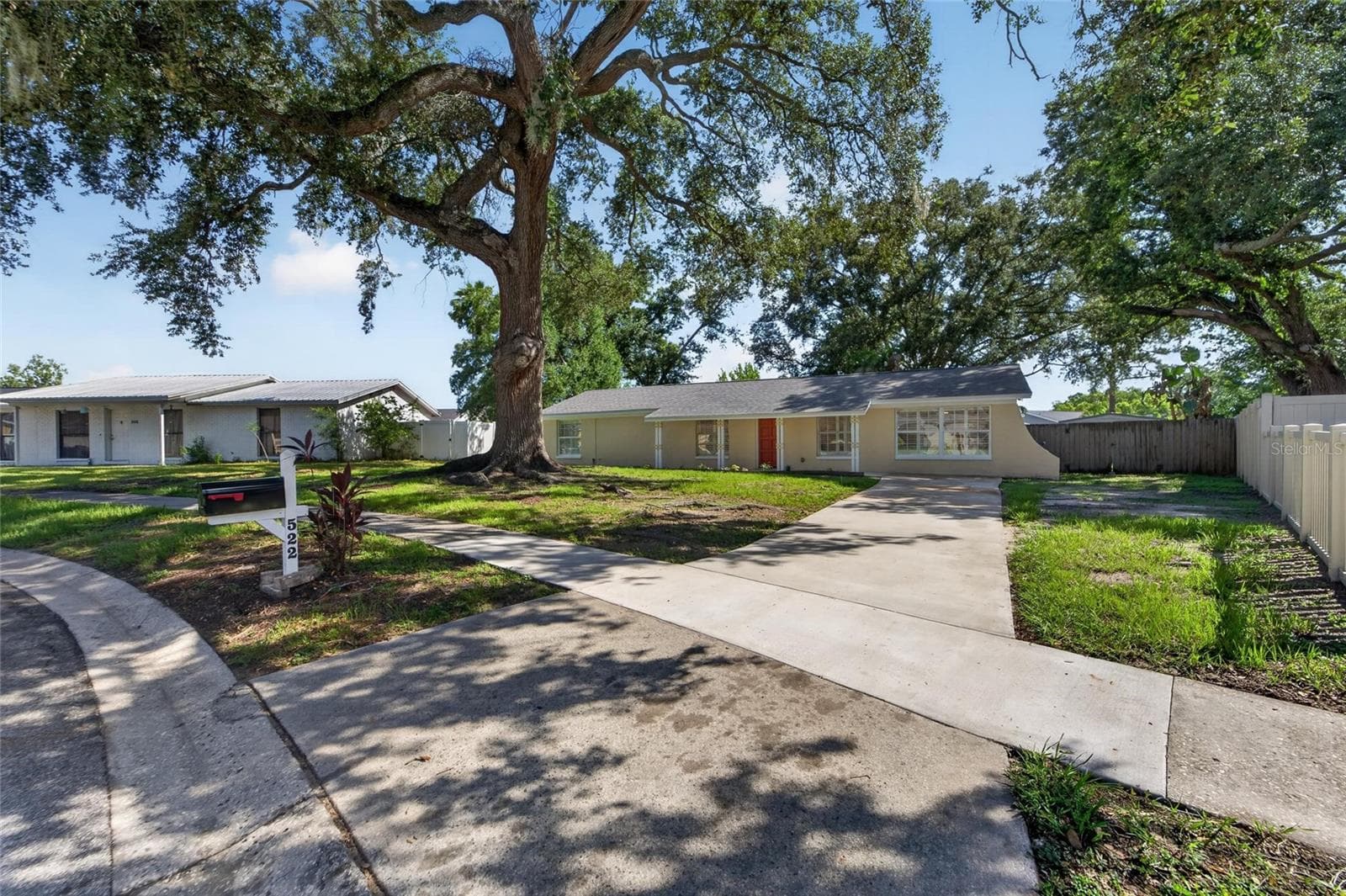 Single Family Residence at 522 HIGHVIEW CIR N, BRANDON, photo 4 of 66
