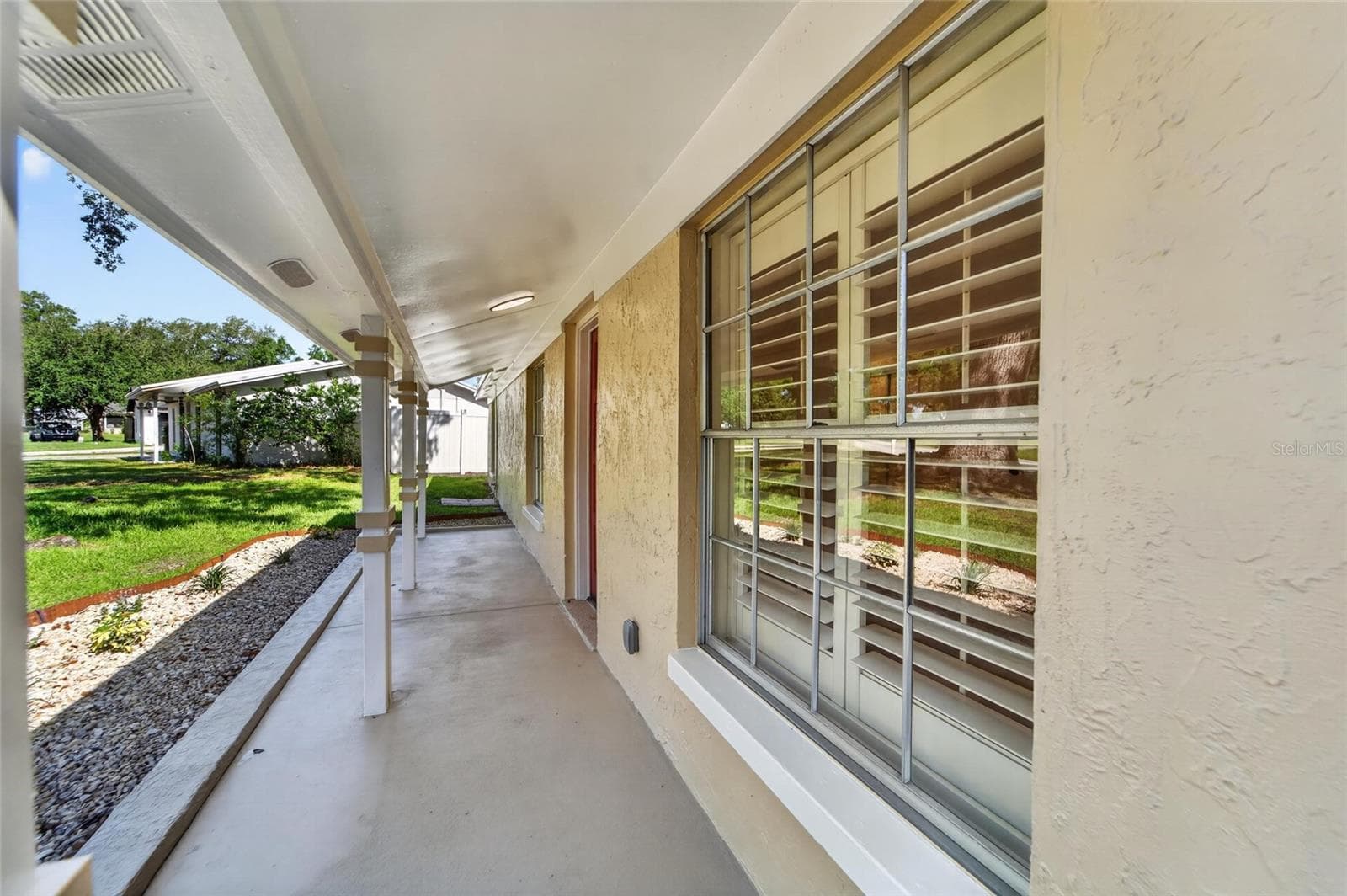 Single Family Residence at 522 HIGHVIEW CIR N, BRANDON, photo 11 of 66