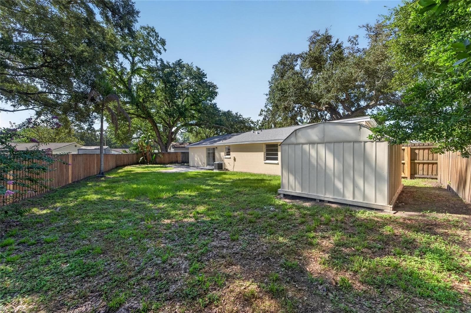 Single Family Residence at 522 HIGHVIEW CIR N, BRANDON, photo 14 of 66