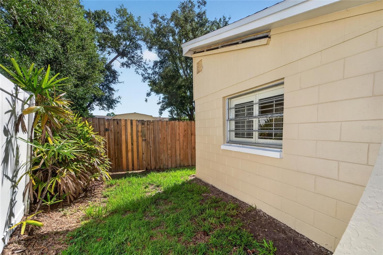 Single Family Residence at 522 HIGHVIEW CIR N, BRANDON, photo 15 of 66