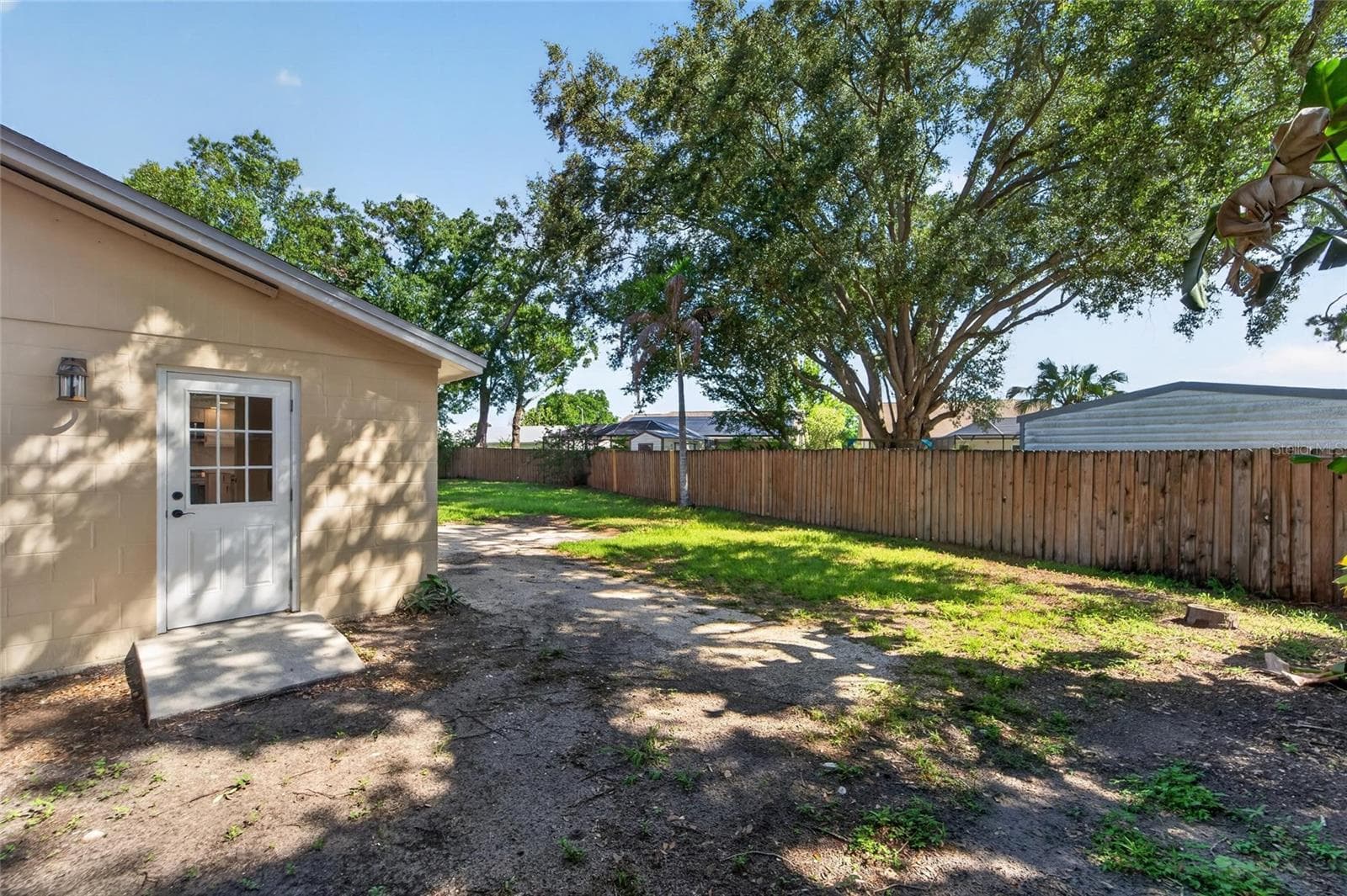 Single Family Residence at 522 HIGHVIEW CIR N, BRANDON, photo 18 of 66