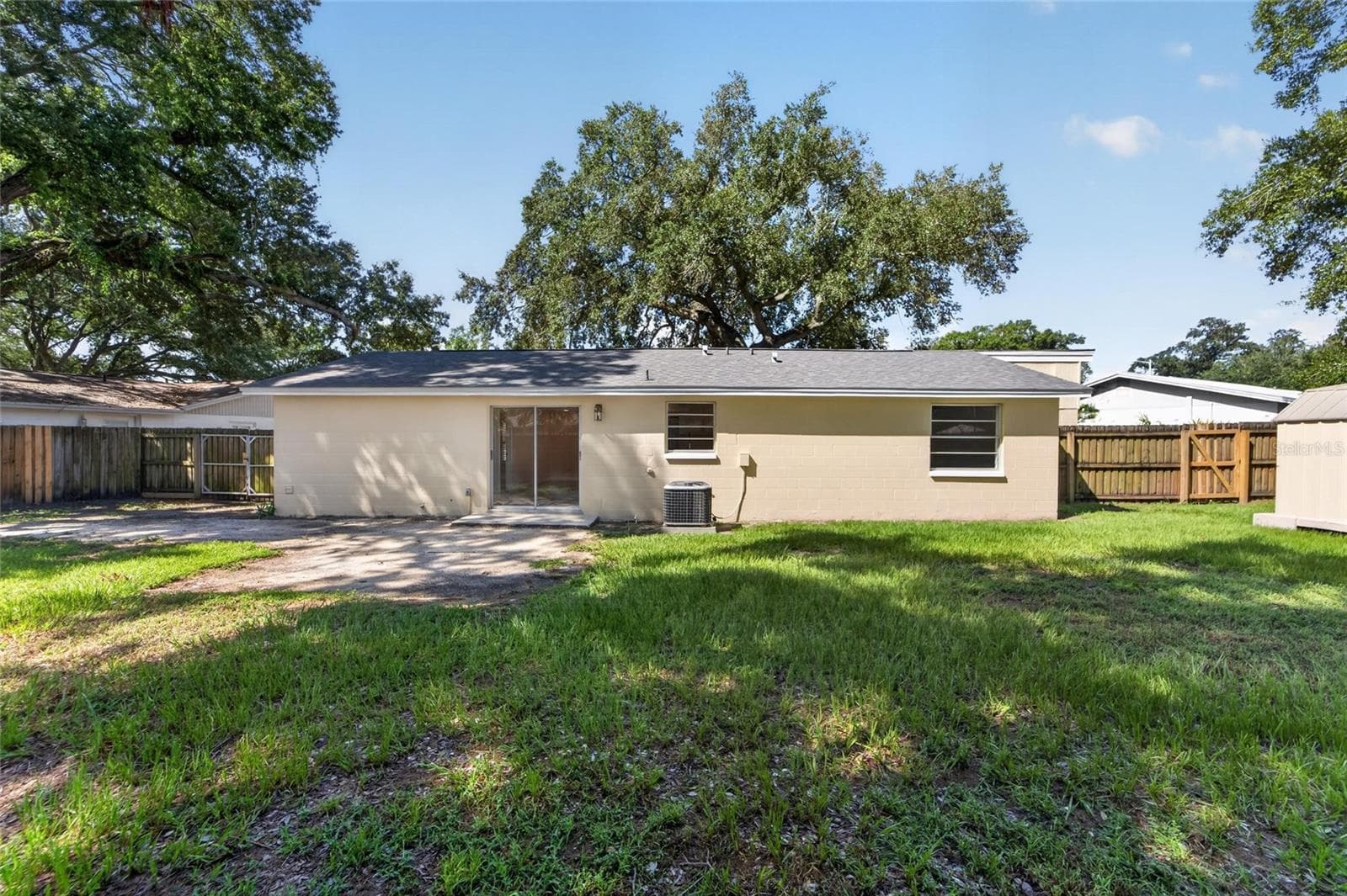 Single Family Residence at 522 HIGHVIEW CIR N, BRANDON, photo 19 of 66