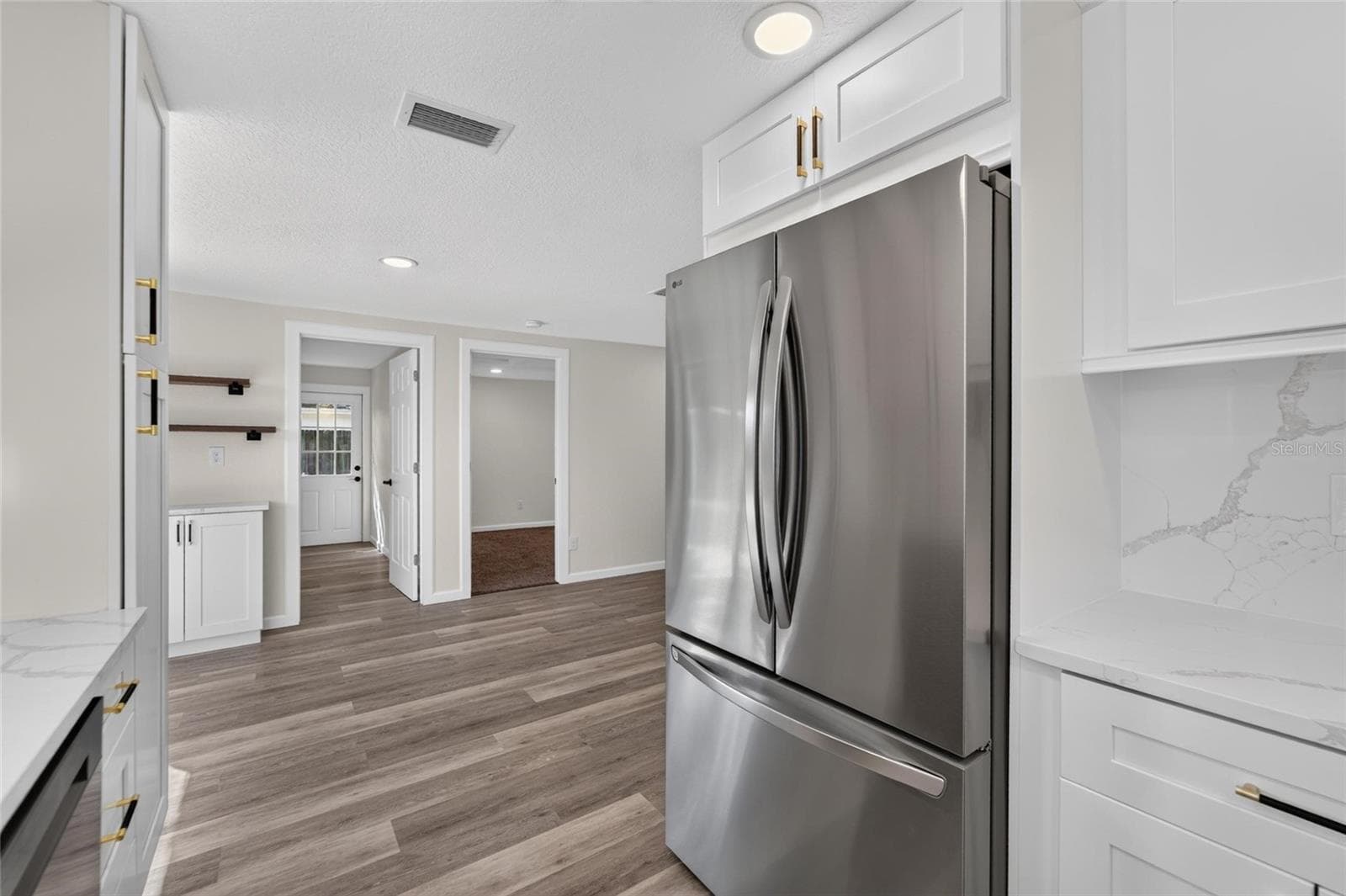 Single Family Residence at 522 HIGHVIEW CIR N, BRANDON, photo 31 of 66