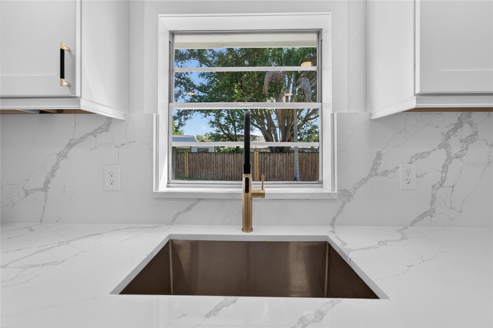 Single Family Residence at 522 HIGHVIEW CIR N, BRANDON, photo 32 of 66
