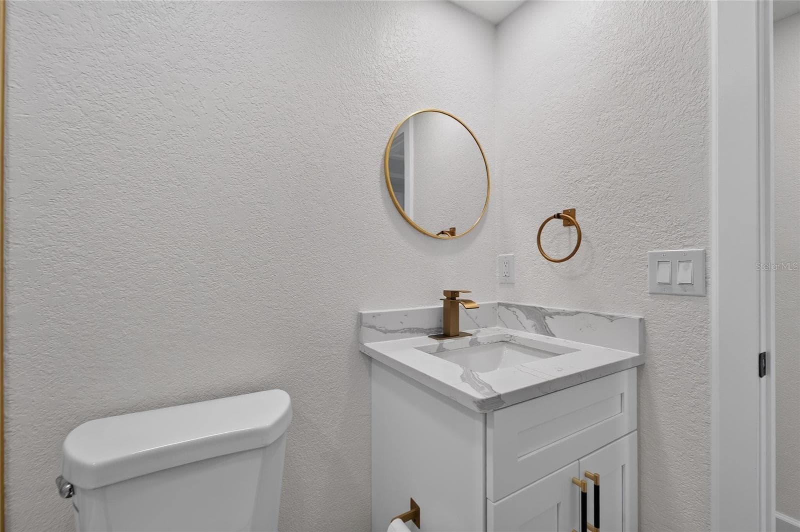 Single Family Residence at 522 HIGHVIEW CIR N, BRANDON, photo 53 of 66