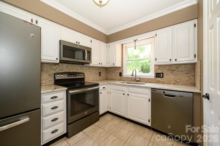 Condominium at Charlotte, photo 5 of 28