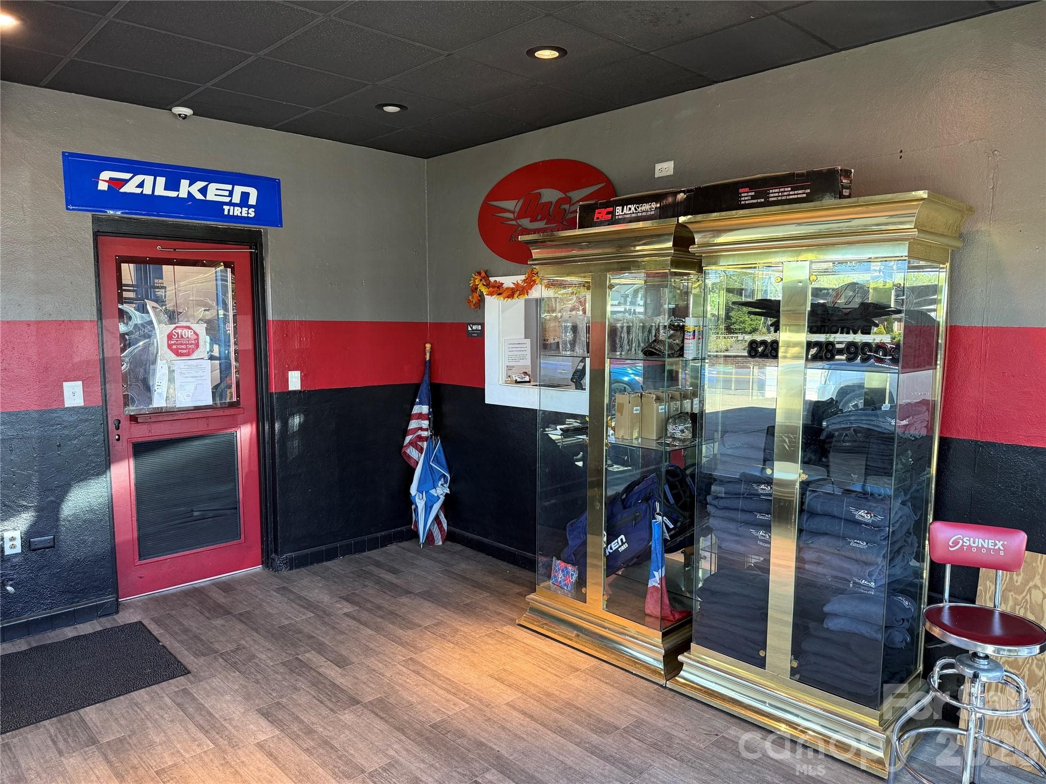 Automotive at 551 Main Street, Hudson, photo 5 of 18