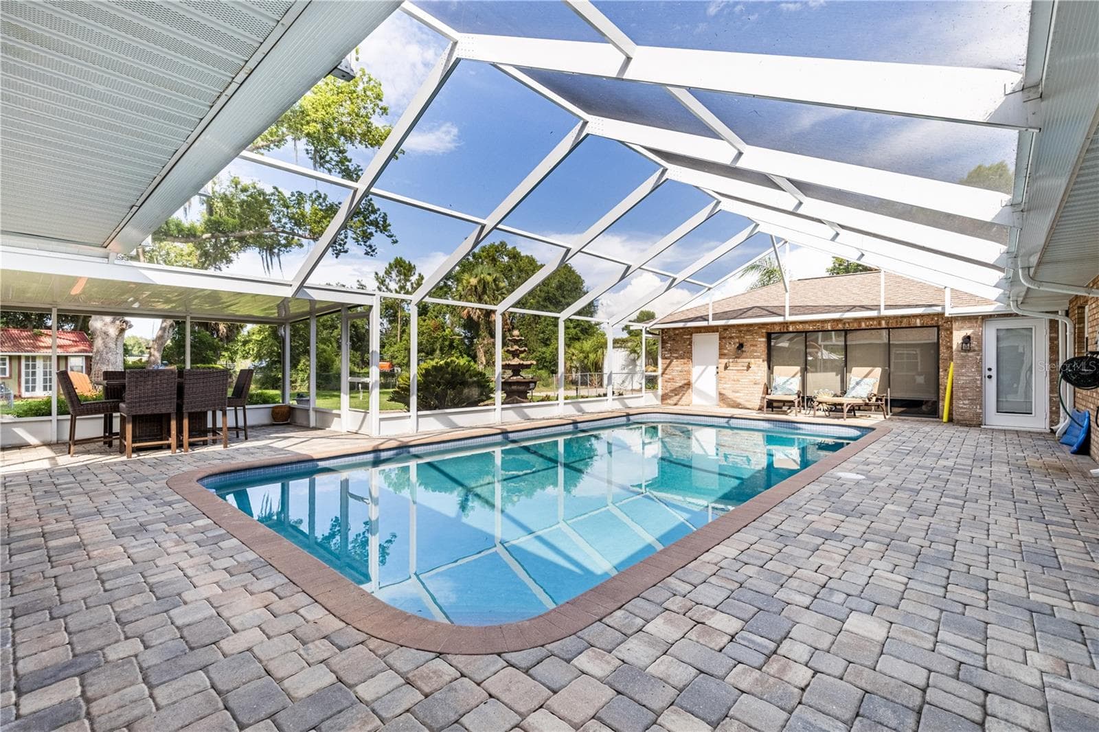 Single Family Residence at 32834 LAKESHORE DR, TAVARES, photo 20 of 86