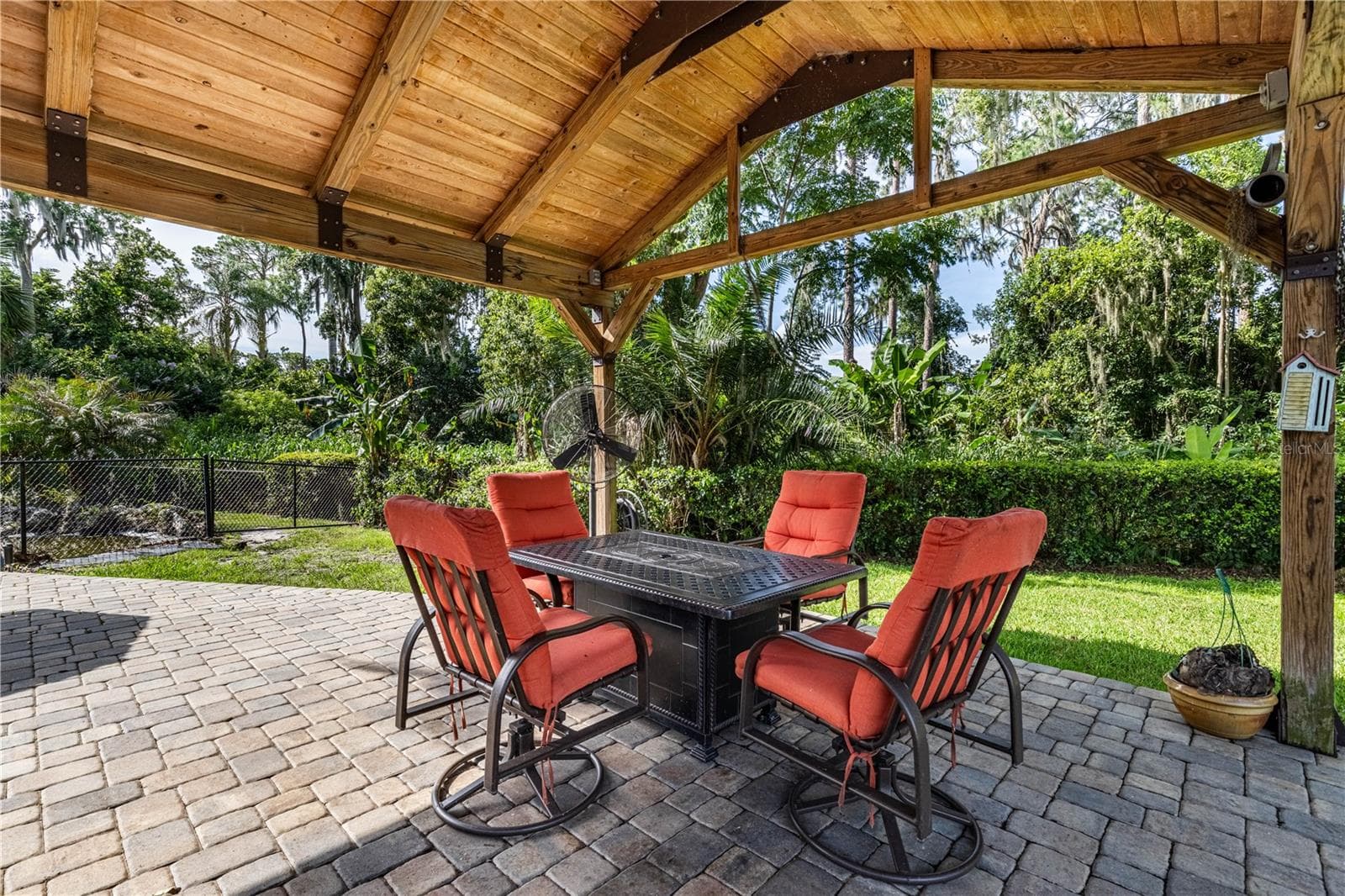 Single Family Residence at 32834 LAKESHORE DR, TAVARES, photo 29 of 86