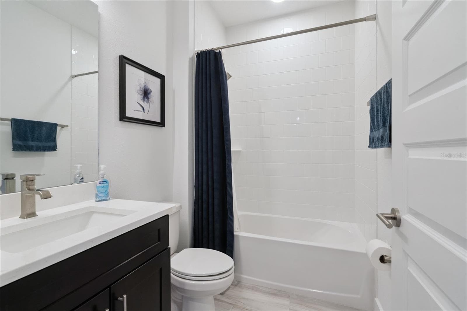 First Floor Full Bathroom - 14014 SCARLET ASTER ALY, WINTER GARDEN