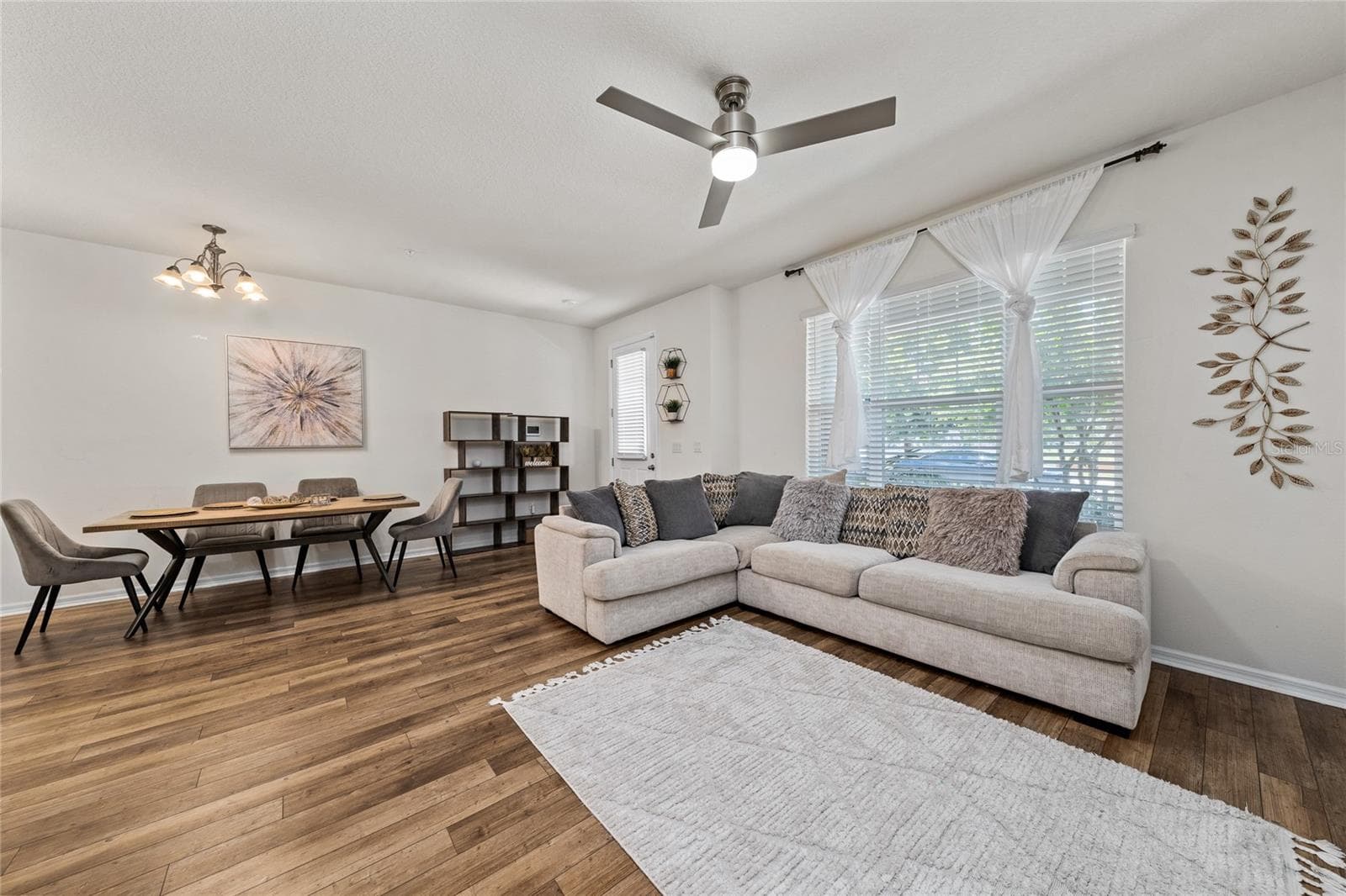 Townhouse at 10239 HIGHLINE CREST ST, ORLANDO, photo 9 of 37