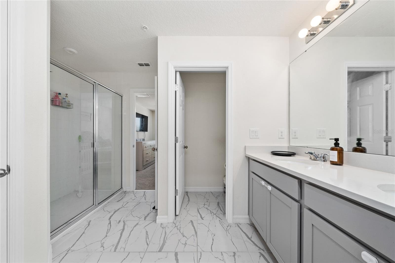 Townhouse at 10239 HIGHLINE CREST ST, ORLANDO, photo 23 of 37