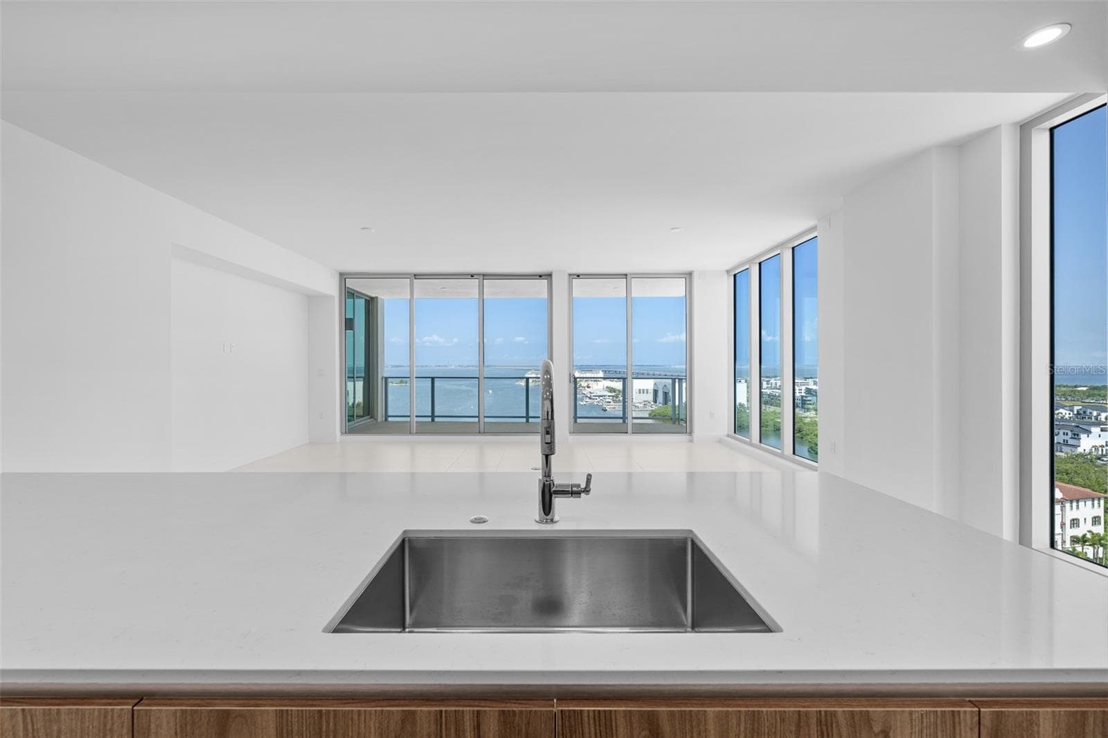 Condominium at 5713 BOWEN DANIEL DR. #1506, TAMPA, photo 13 of 96