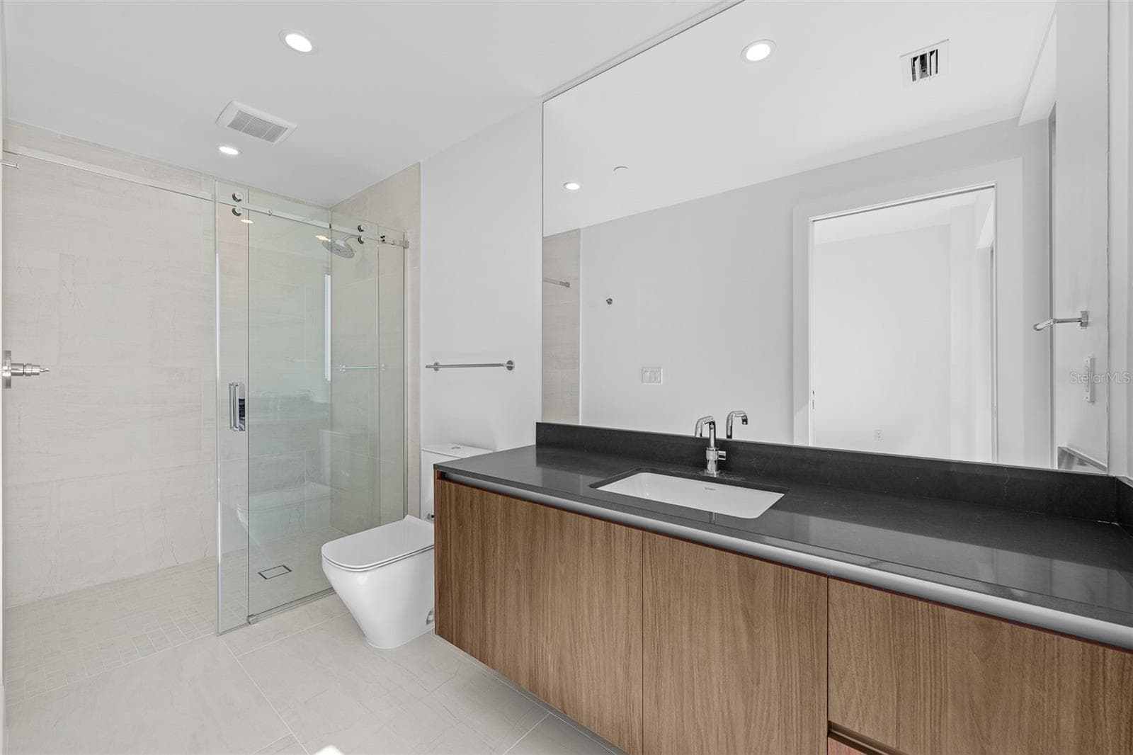 Bathroom 2 - 5713 BOWEN DANIEL DR. #1506, TAMPA