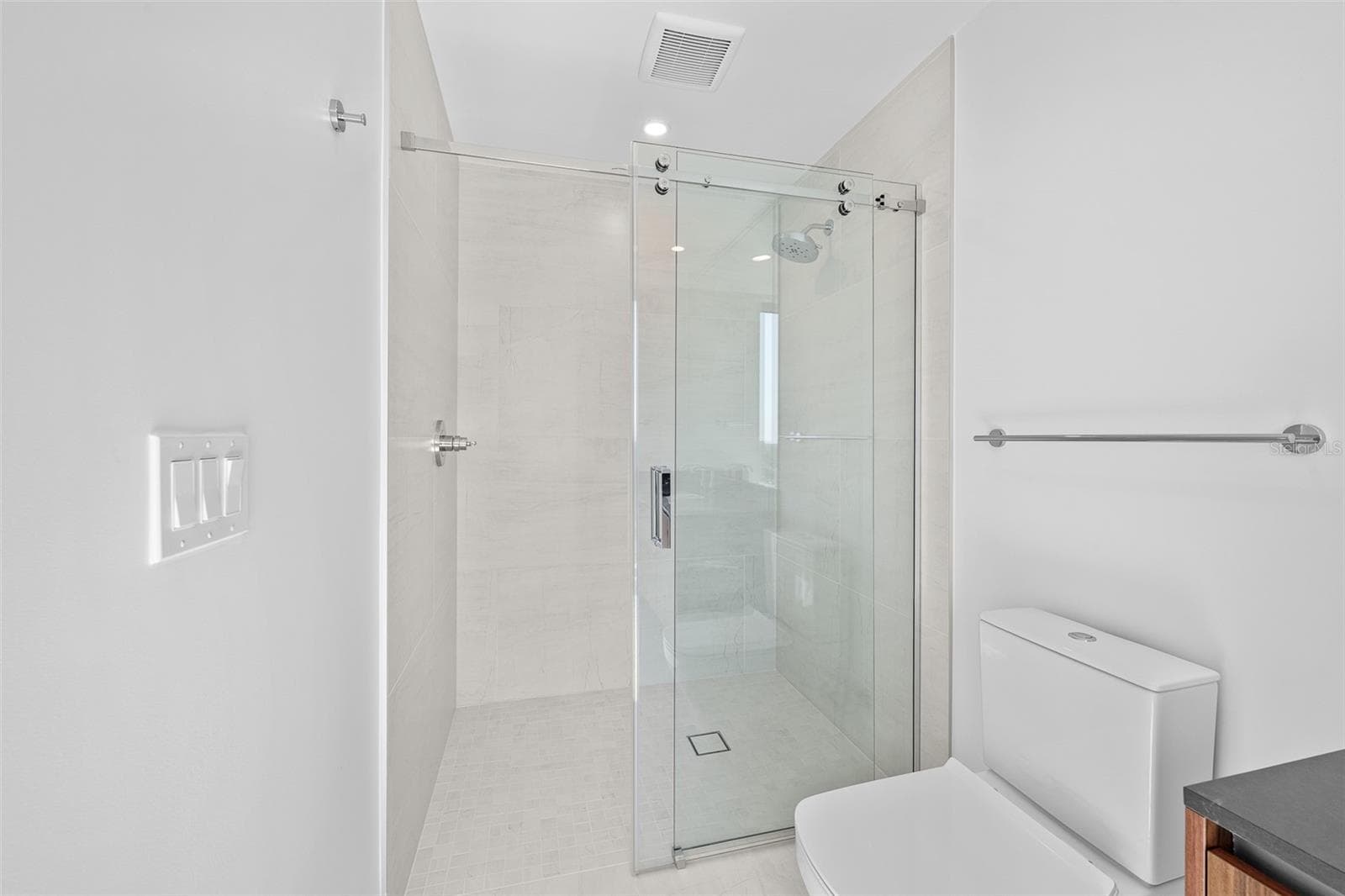 Bathroom 2 - 5713 BOWEN DANIEL DR. #1506, TAMPA