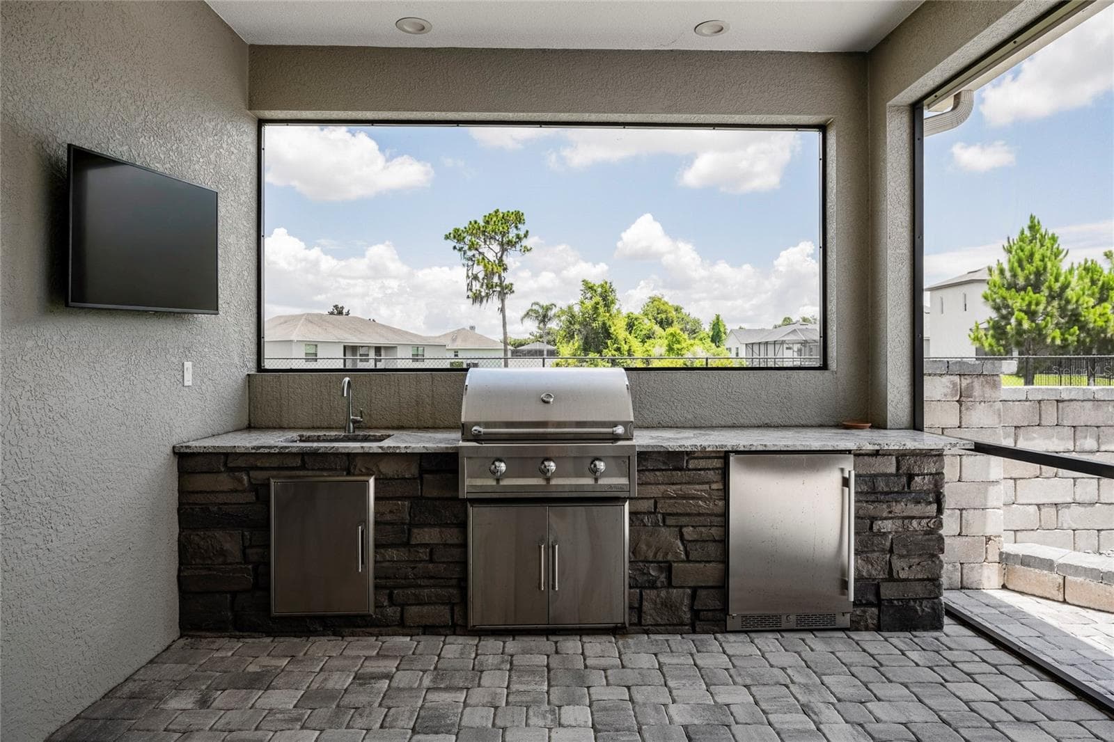 Outdoor Kitchen Lanai #2 - 6545 EMERALD WOODS LN, LAKELAND