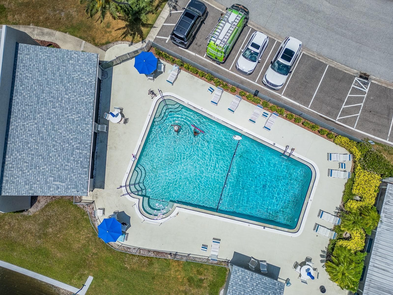 Andover Pool - 1009 QUEEN ANNE DR #B, PALM HARBOR