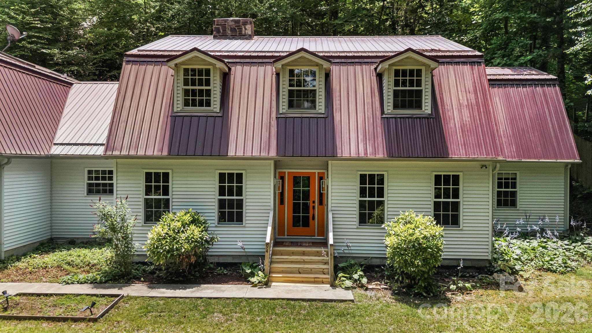 Single Family Residence at 94 Paradise Cove Road, Penrose, photo 2 of 48