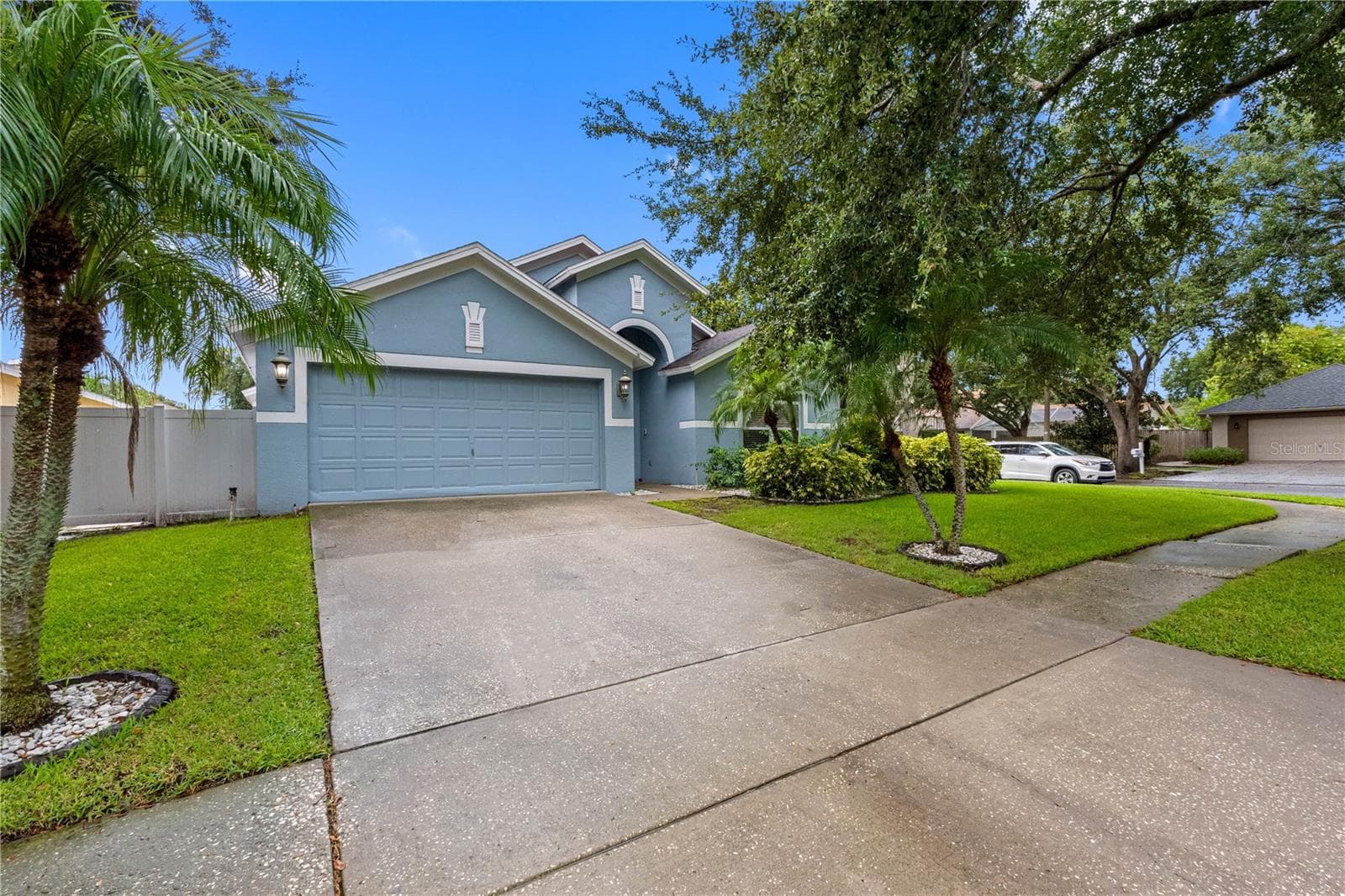 Single Family Residence at 3306 PIN OAK LN, TAMPA, photo 4 of 54