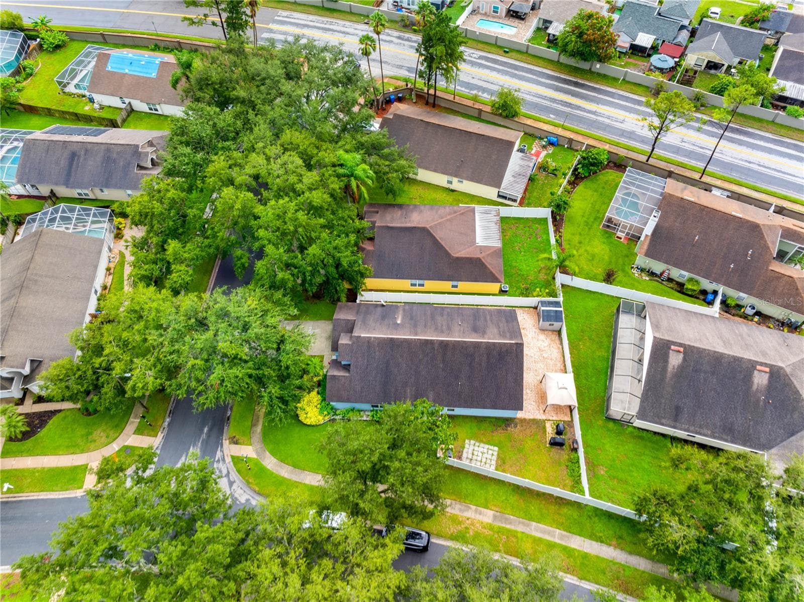 Single Family Residence at 3306 PIN OAK LN, TAMPA, photo 8 of 54