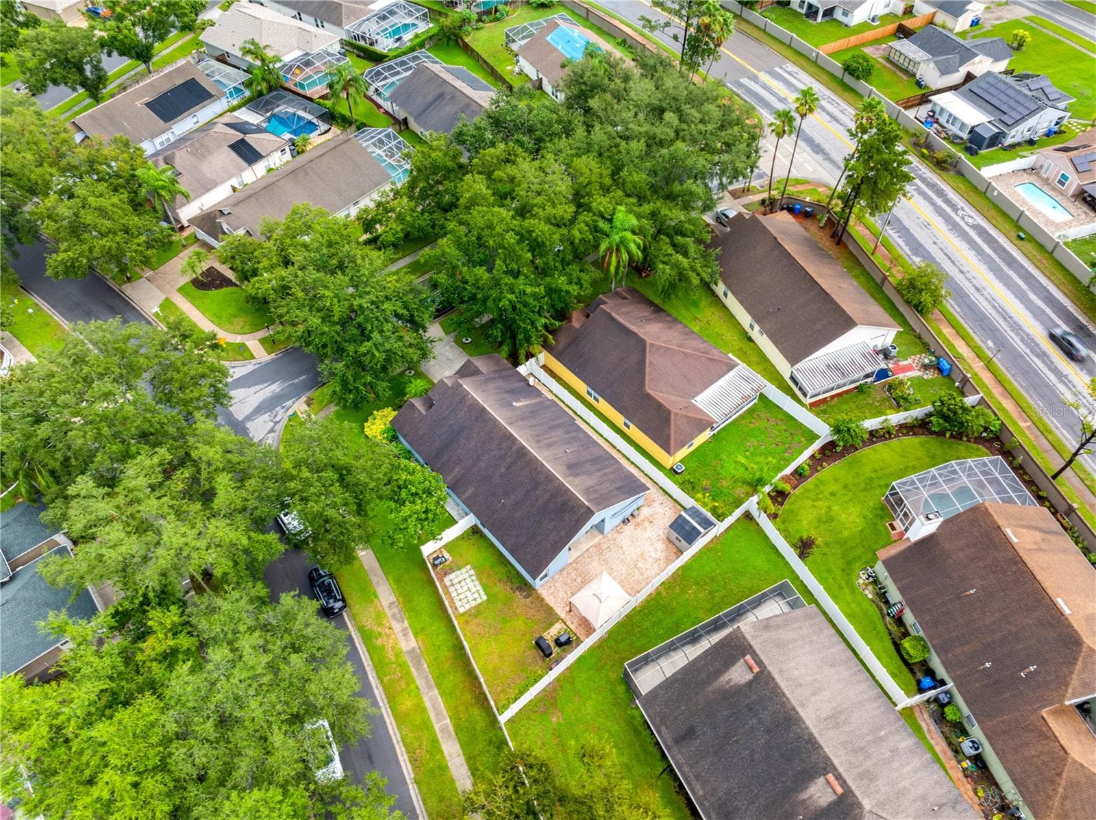 Single Family Residence at 3306 PIN OAK LN, TAMPA, photo 9 of 54