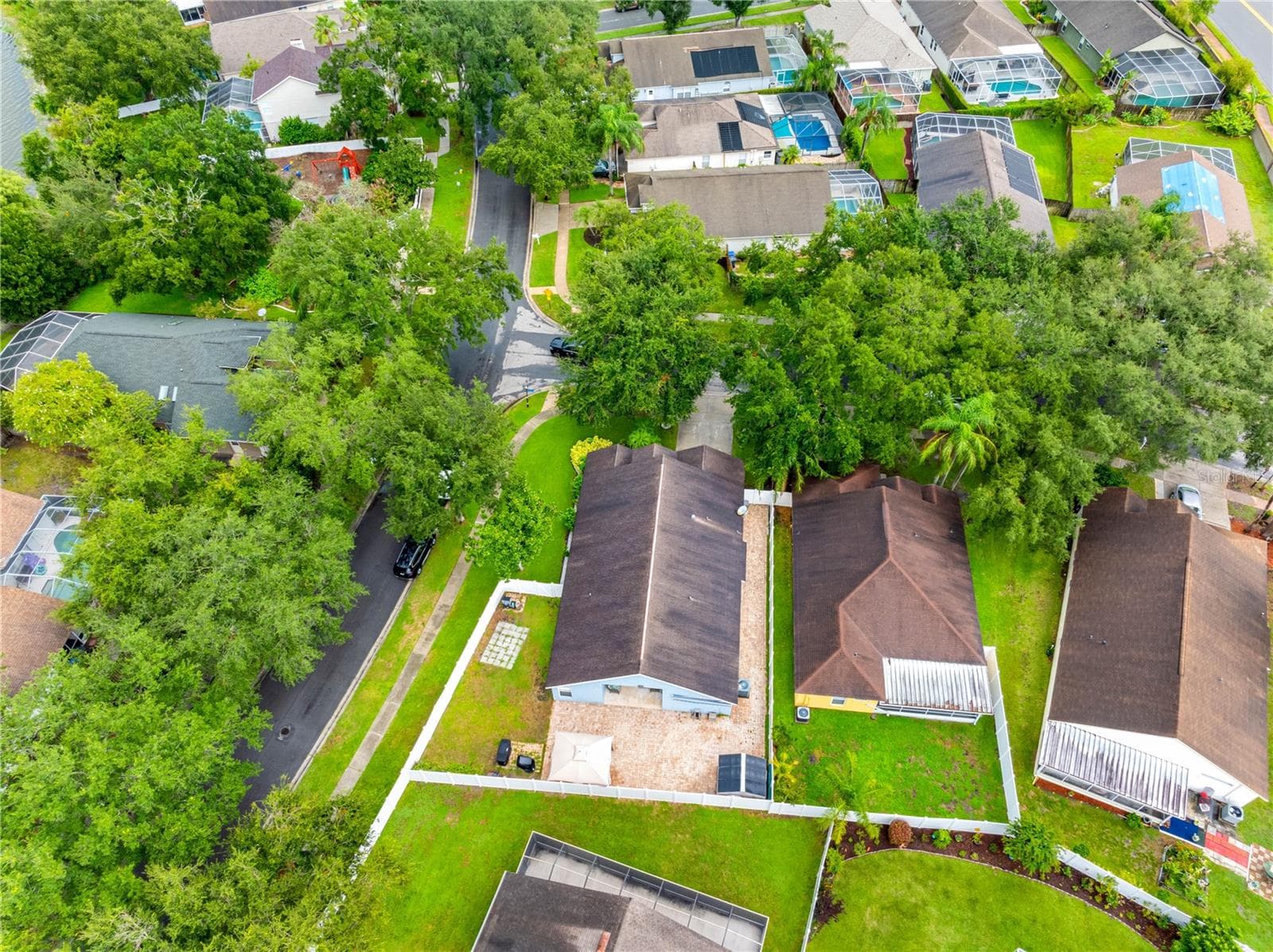 Single Family Residence at 3306 PIN OAK LN, TAMPA, photo 10 of 54