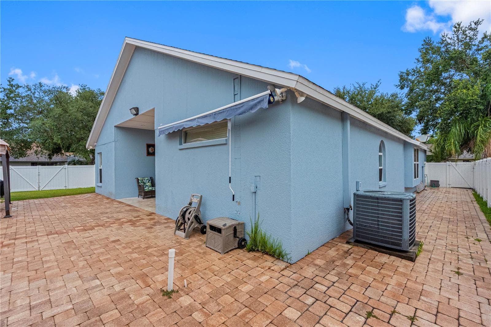 Single Family Residence at 3306 PIN OAK LN, TAMPA, photo 12 of 54