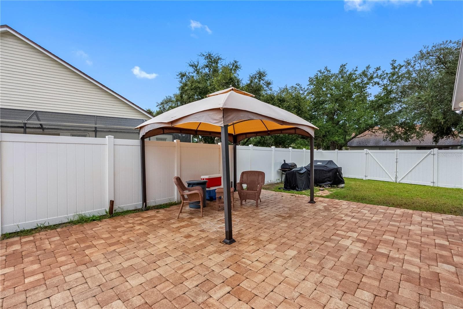 Single Family Residence at 3306 PIN OAK LN, TAMPA, photo 16 of 54