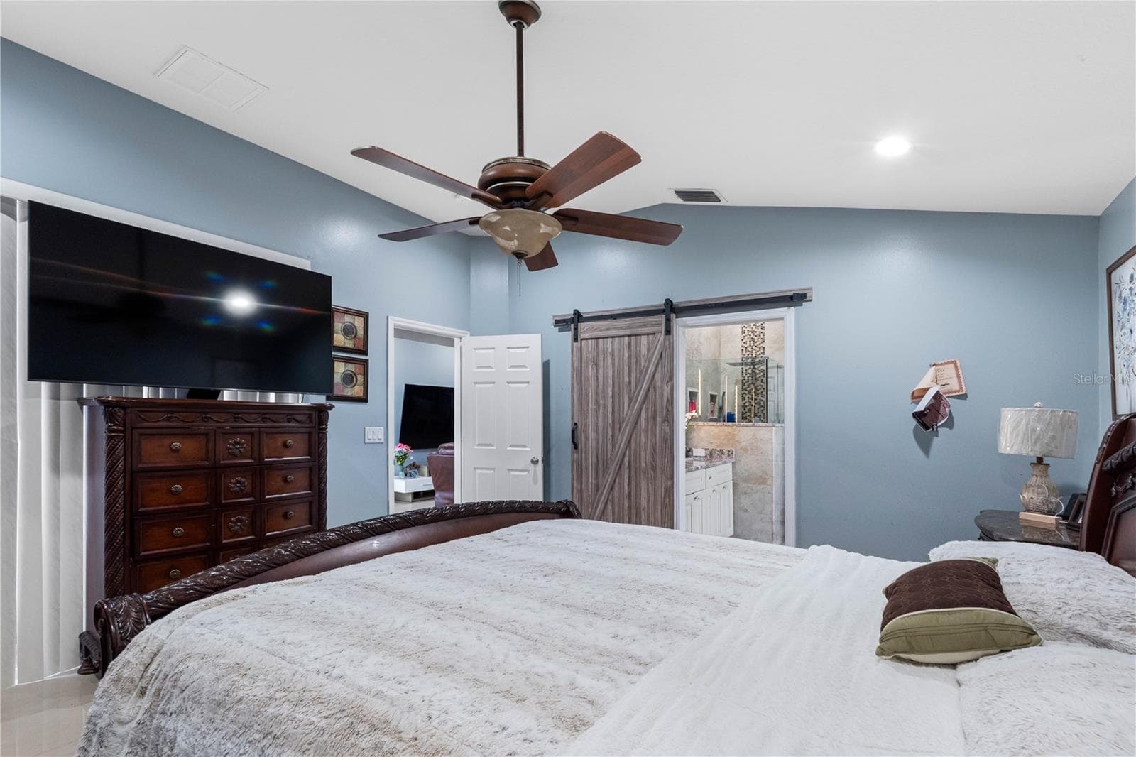 Single Family Residence at 3306 PIN OAK LN, TAMPA, photo 27 of 54