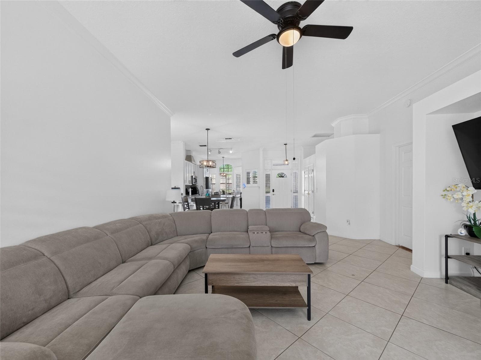 Single Family Residence at 14435 WINDCHIME LN, ORLANDO, photo 19 of 48