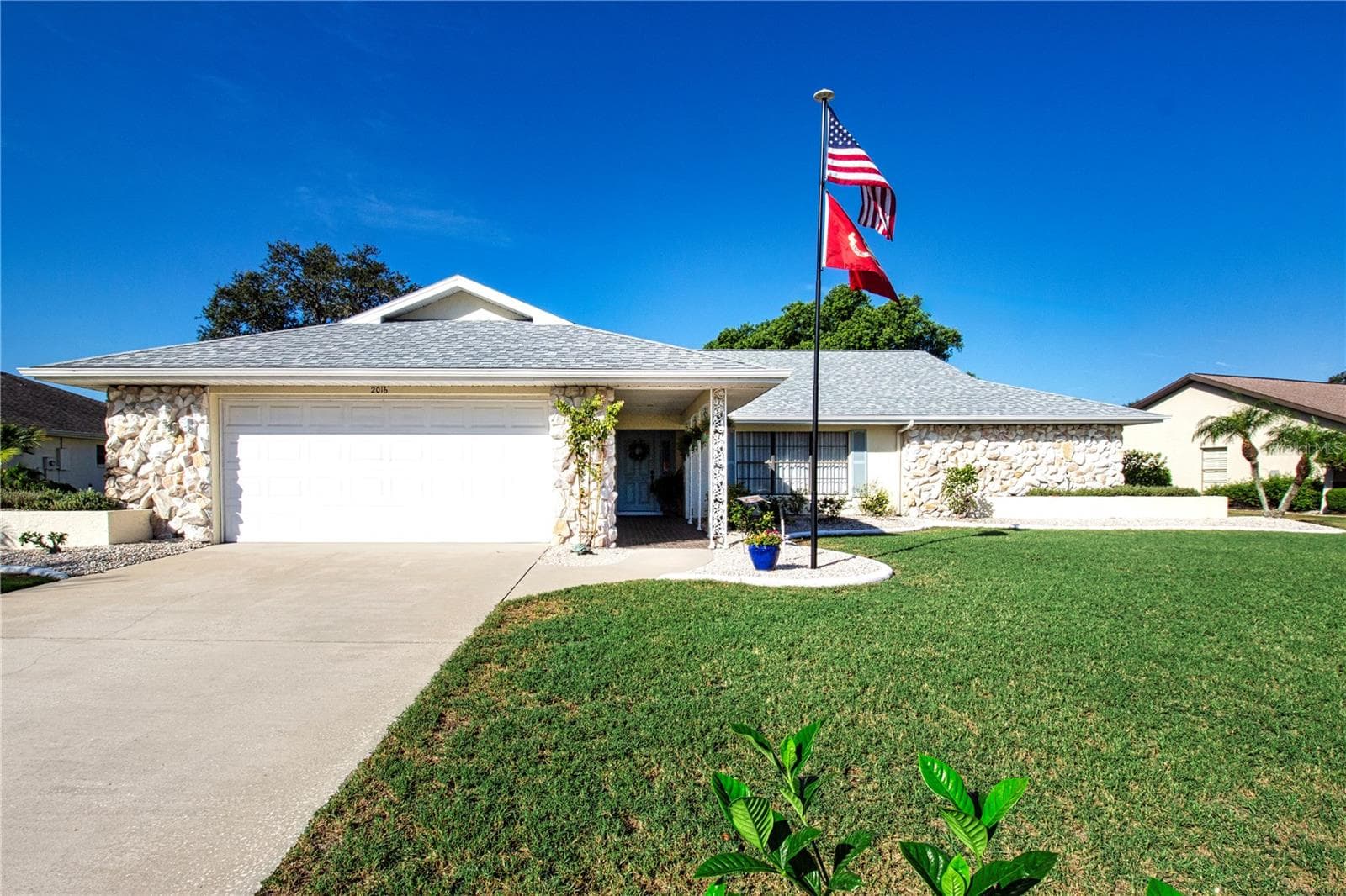 Front - 2016 E VIEW DR, SUN CITY CENTER