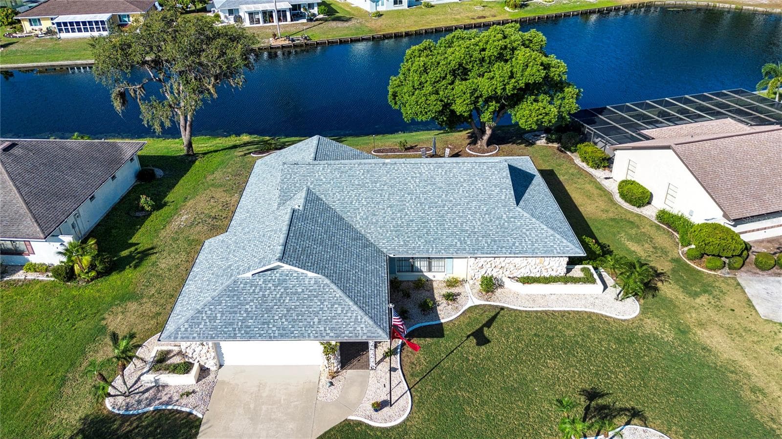 Front - 2016 E VIEW DR, SUN CITY CENTER