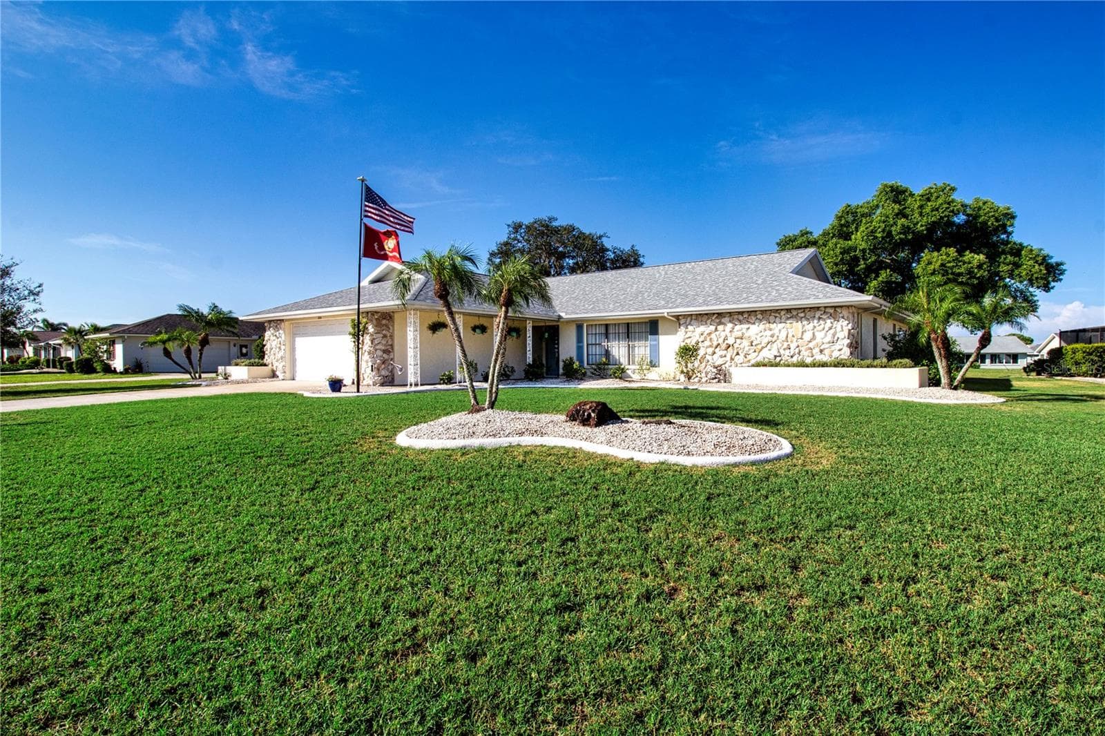 Front - 2016 E VIEW DR, SUN CITY CENTER