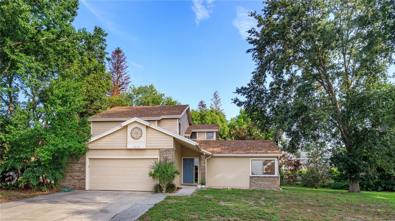 7925 SNOWBERRY CIR