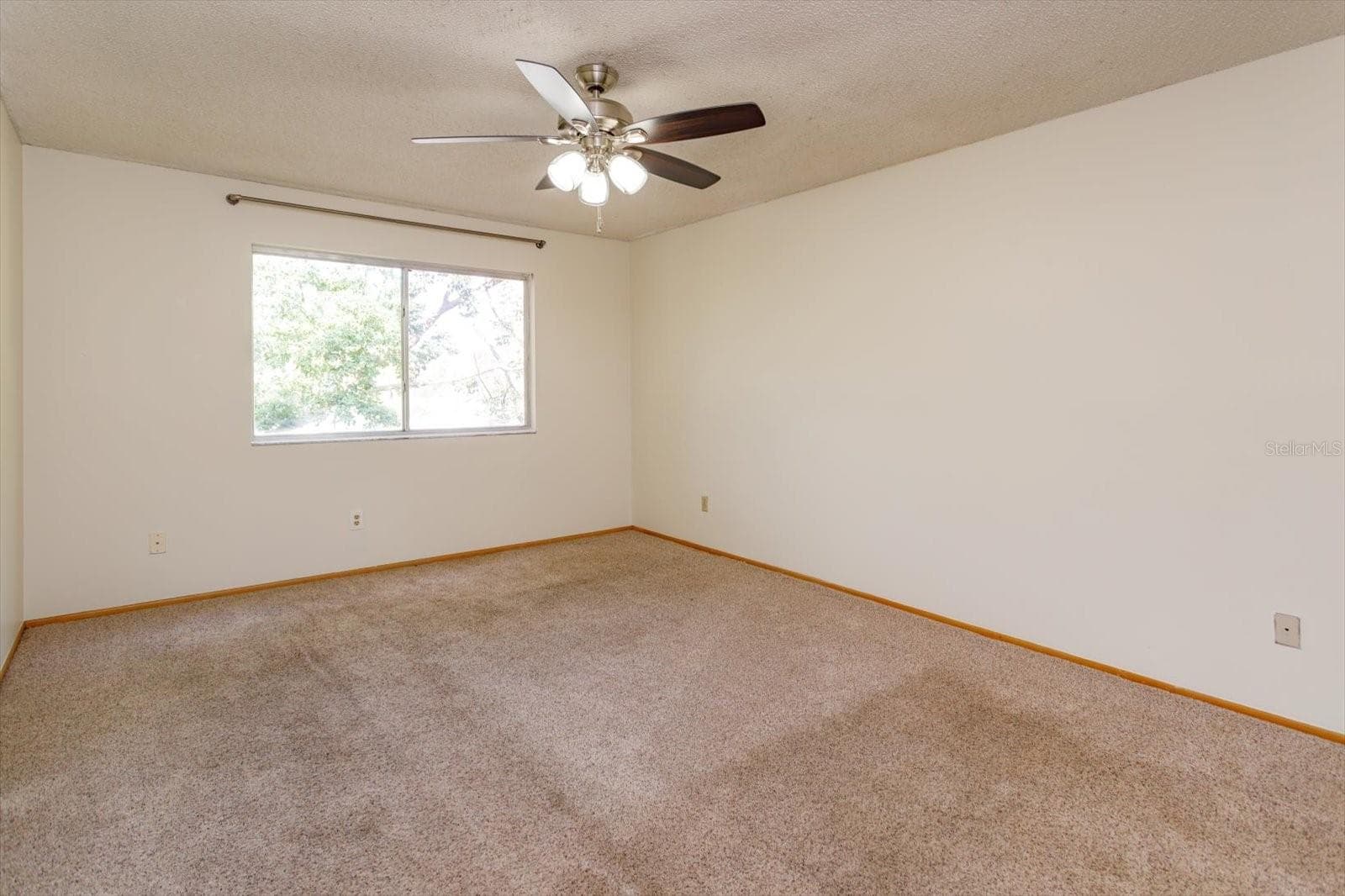 Second floor primary bedroom - 7925 SNOWBERRY CIR, ORLANDO