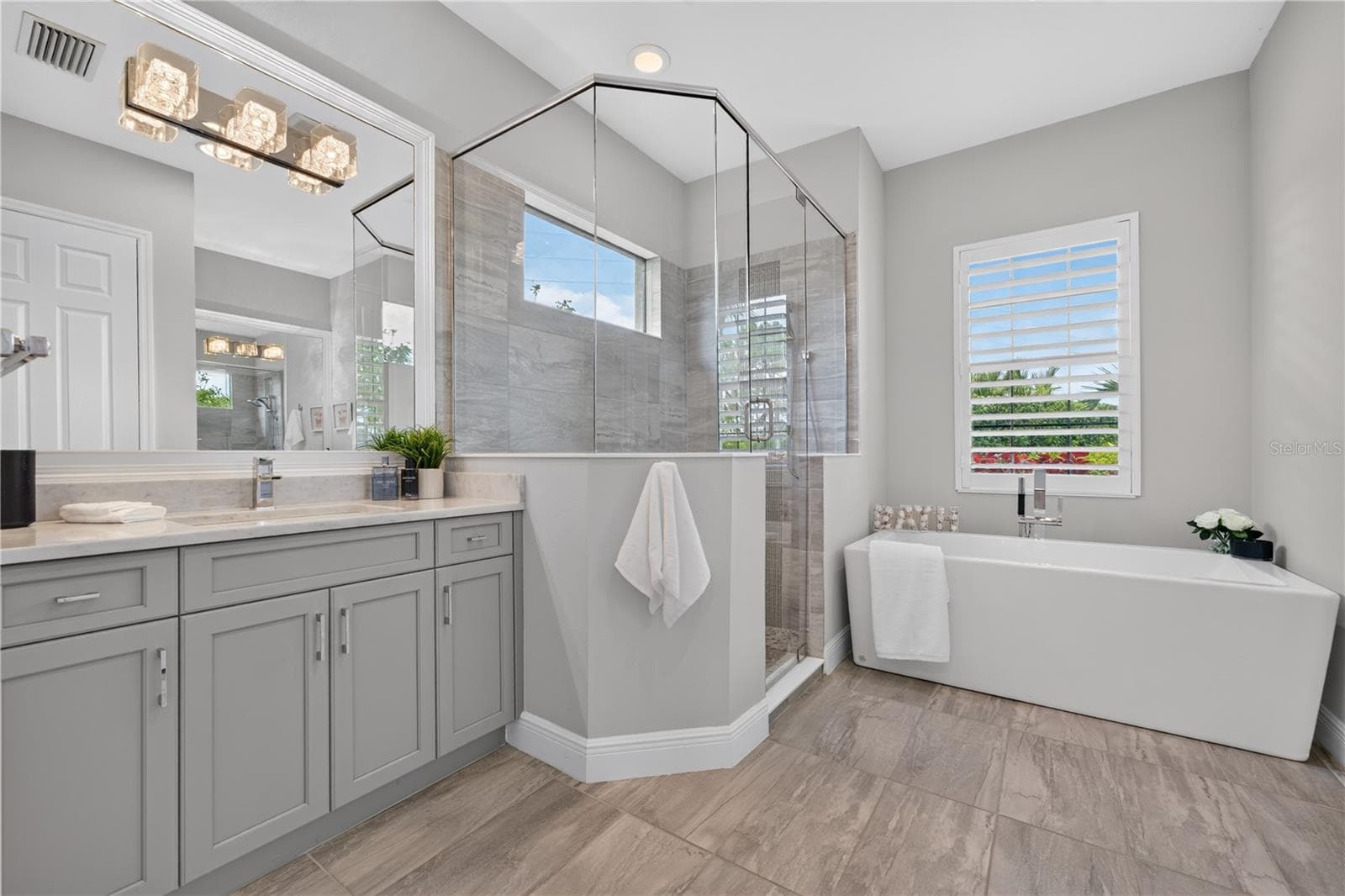 Primary Bathroom - 8276 LARKSPUR CIR, SARASOTA