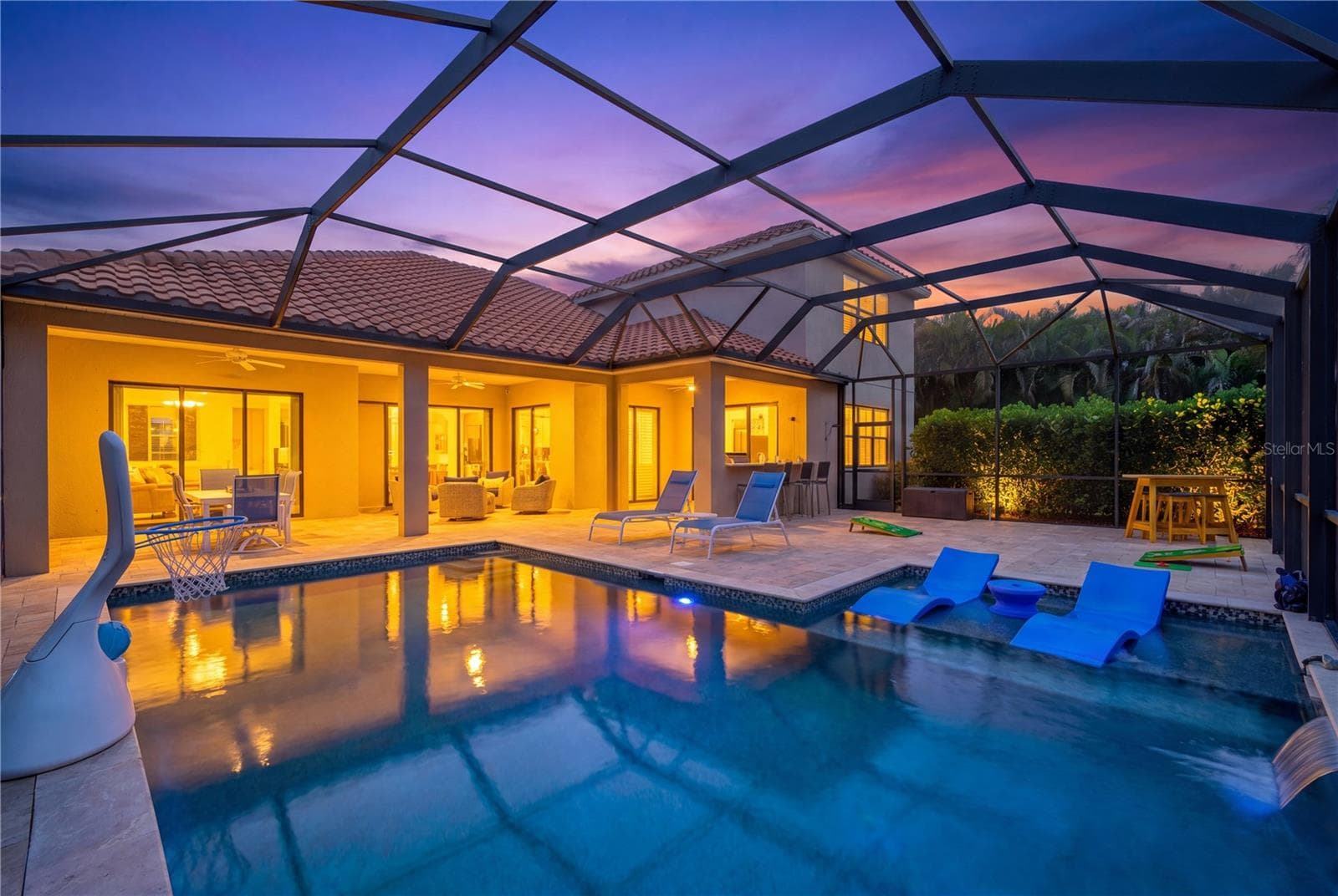 Single Family Residence at 8276 LARKSPUR CIR, SARASOTA, photo 22 of 39