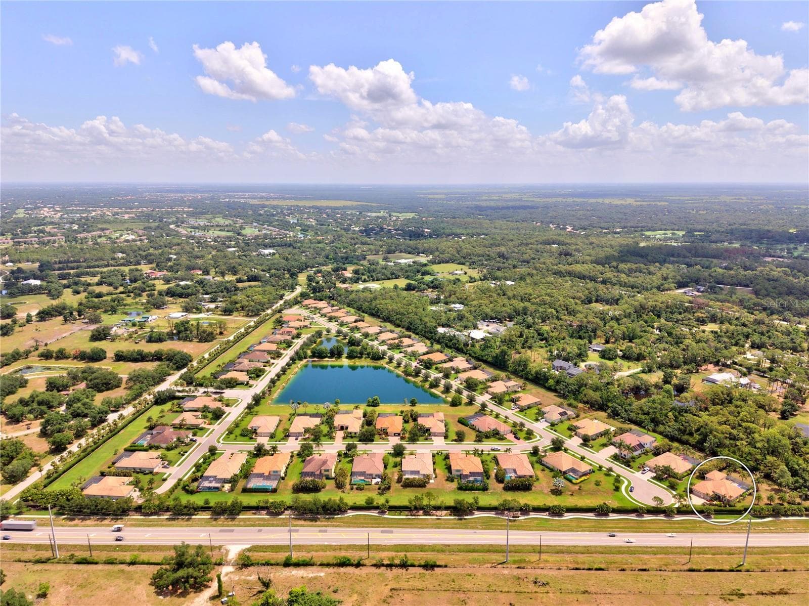 boutique community - 8276 LARKSPUR CIR, SARASOTA
