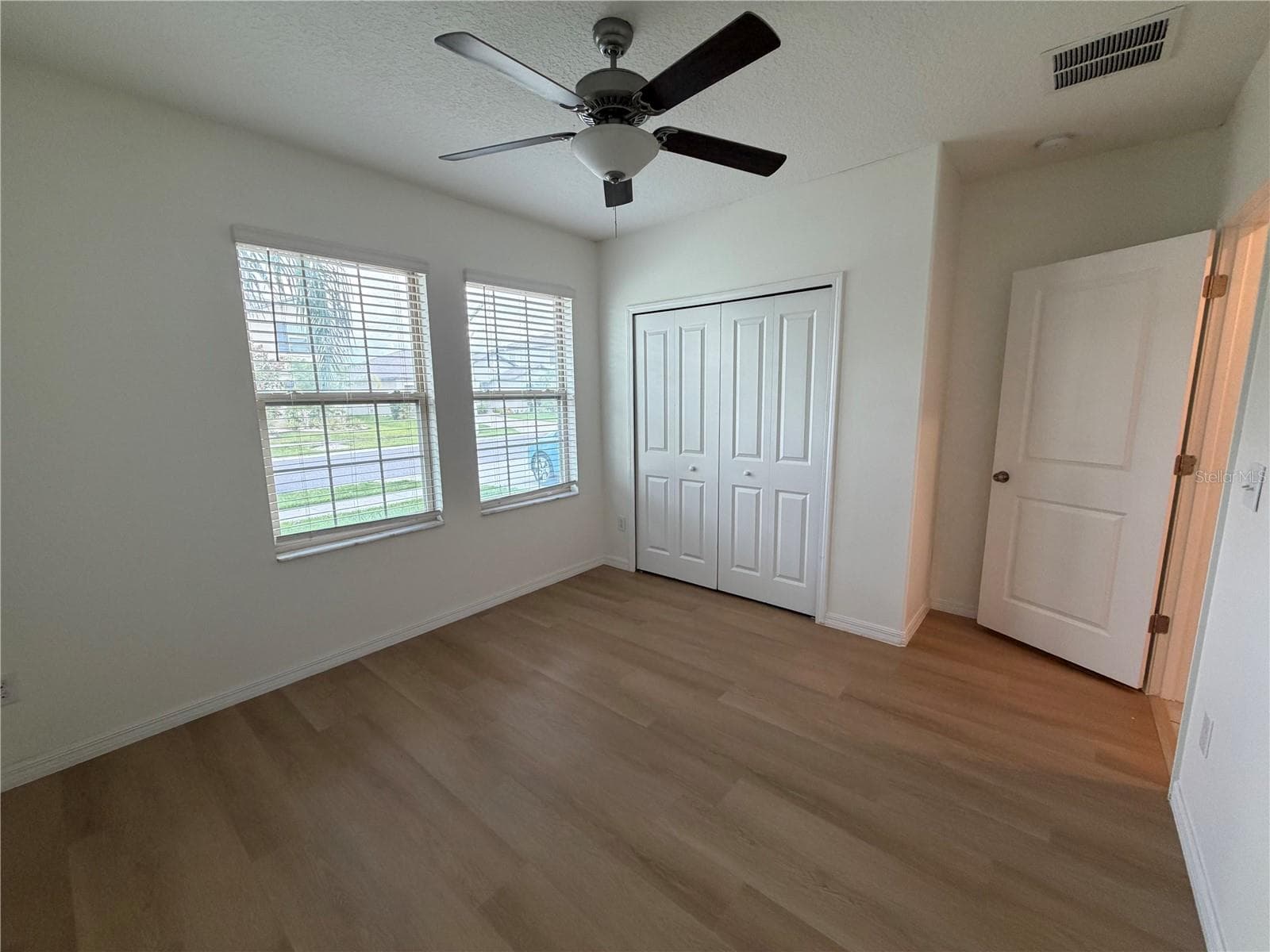 Single Family Residence at 31823 SUN KETTLE LOOP, WESLEY CHAPEL, photo 4 of 38