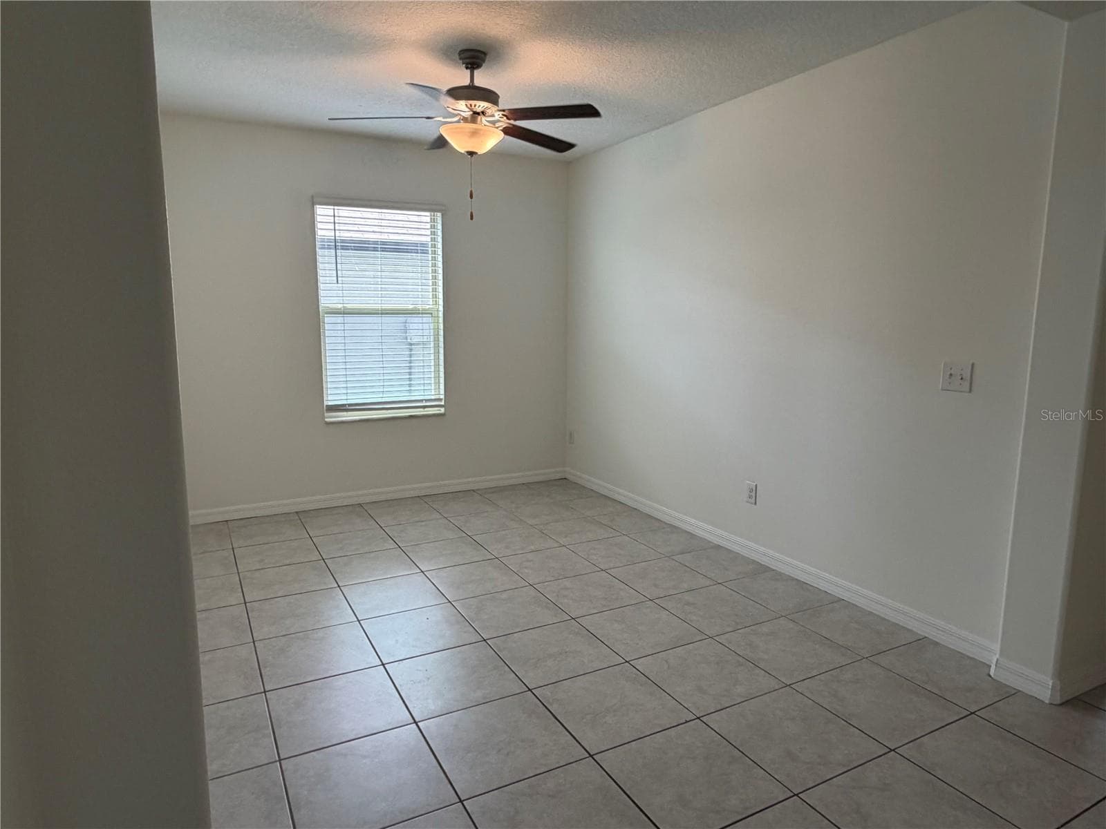 Single Family Residence at 31823 SUN KETTLE LOOP, WESLEY CHAPEL, photo 7 of 38
