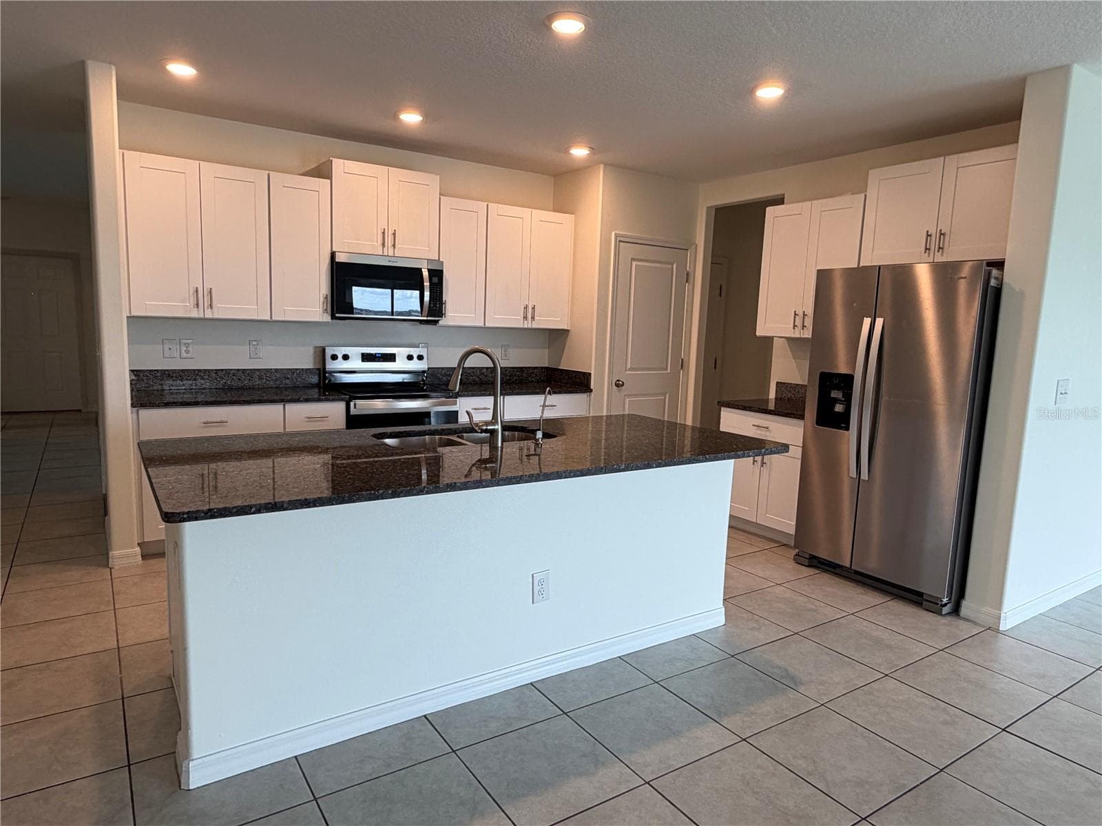 Single Family Residence at 31823 SUN KETTLE LOOP, WESLEY CHAPEL, photo 8 of 38
