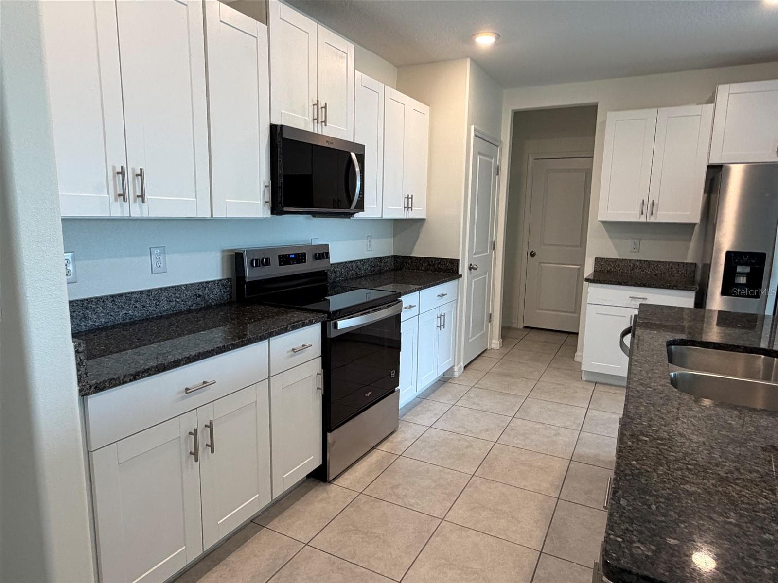 Single Family Residence at 31823 SUN KETTLE LOOP, WESLEY CHAPEL, photo 9 of 38