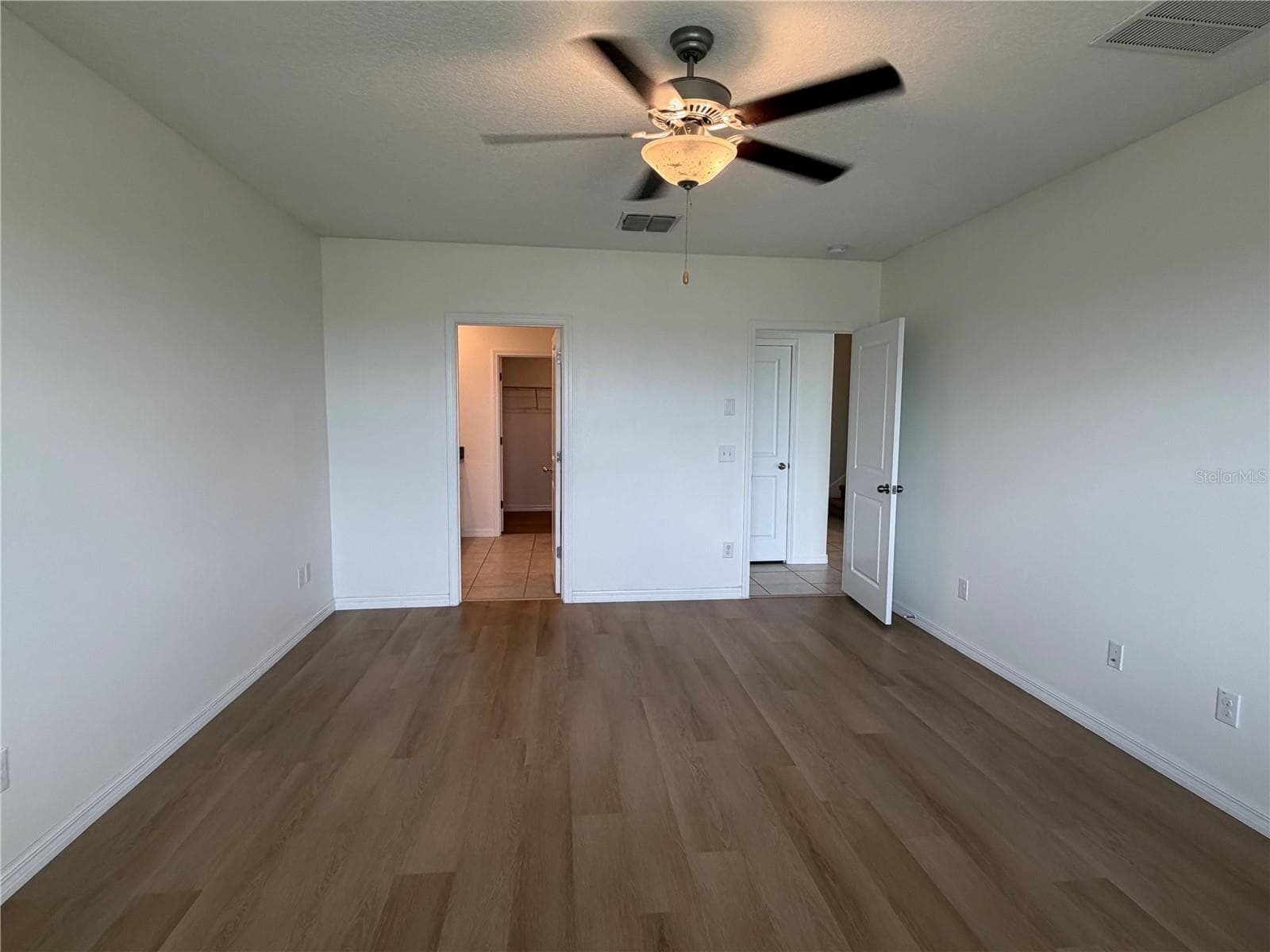 Single Family Residence at 31823 SUN KETTLE LOOP, WESLEY CHAPEL, photo 18 of 38