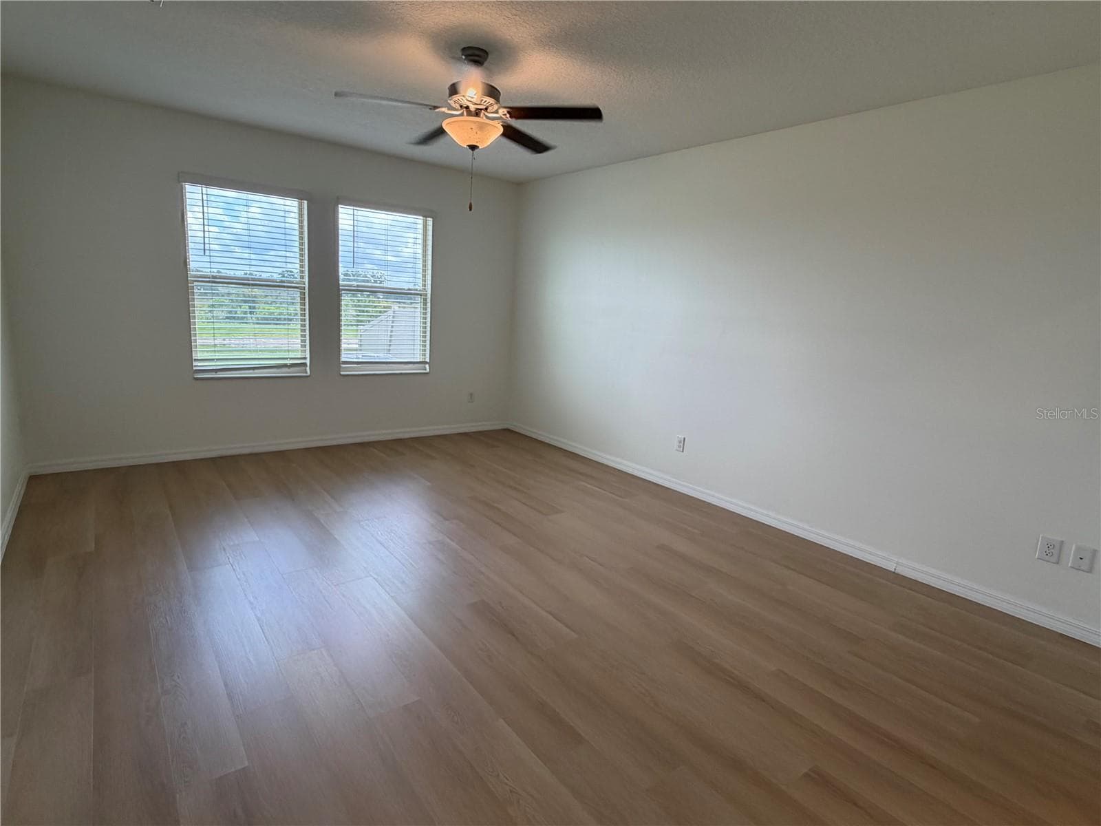 Single Family Residence at 31823 SUN KETTLE LOOP, WESLEY CHAPEL, photo 20 of 38