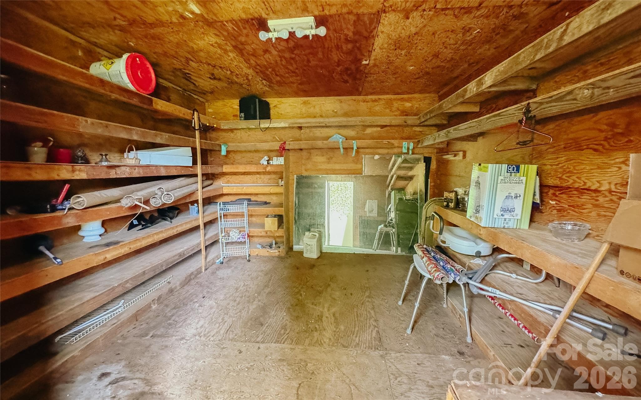 Single Family Residence at 401 S Gold Branch Road, Richfield, photo 26 of 42