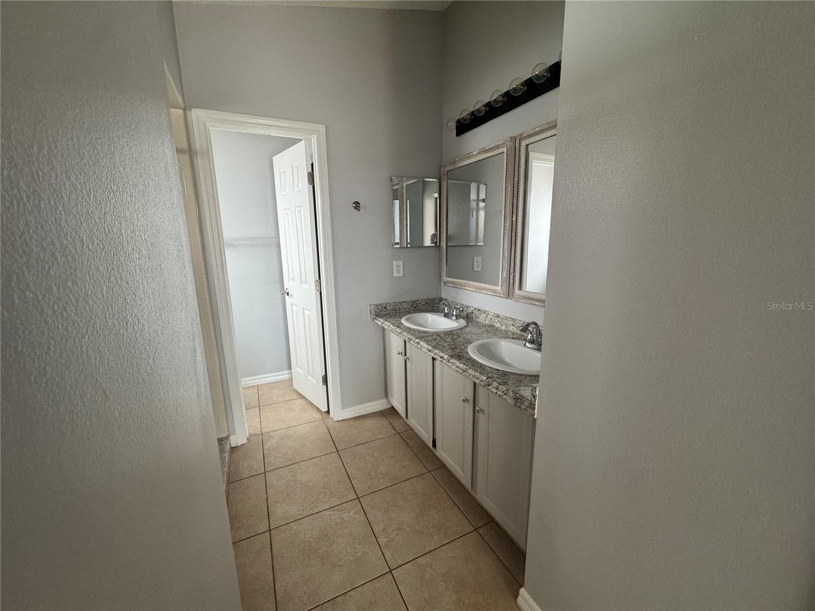 Bathroom - 2986 STILLWATER DR, KISSIMMEE