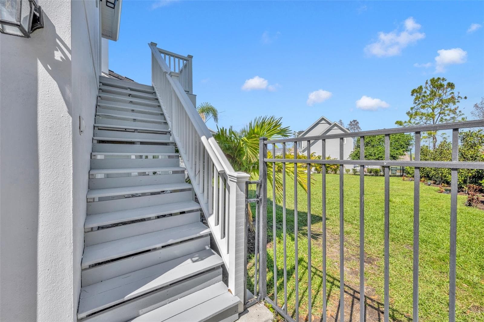 Private entrance to Garage Apartment - 807 OAK SHADOWS RD, CELEBRATION
